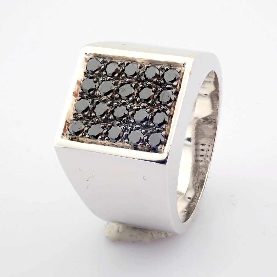 Natural Diamond 18K White Gold Ring