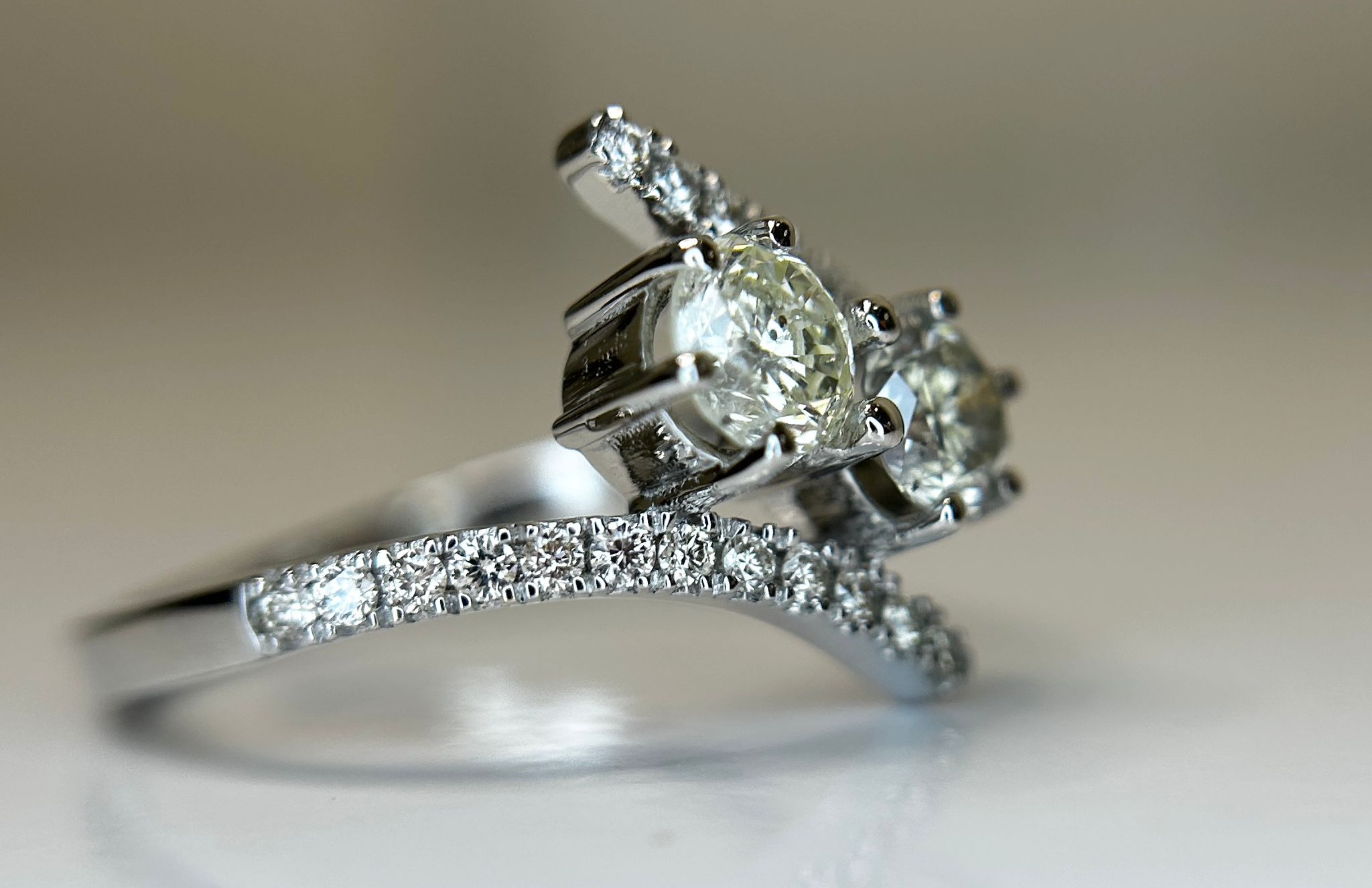 Beautiful Natural  1.15 Carat Diamond Ring With 18k White Gold