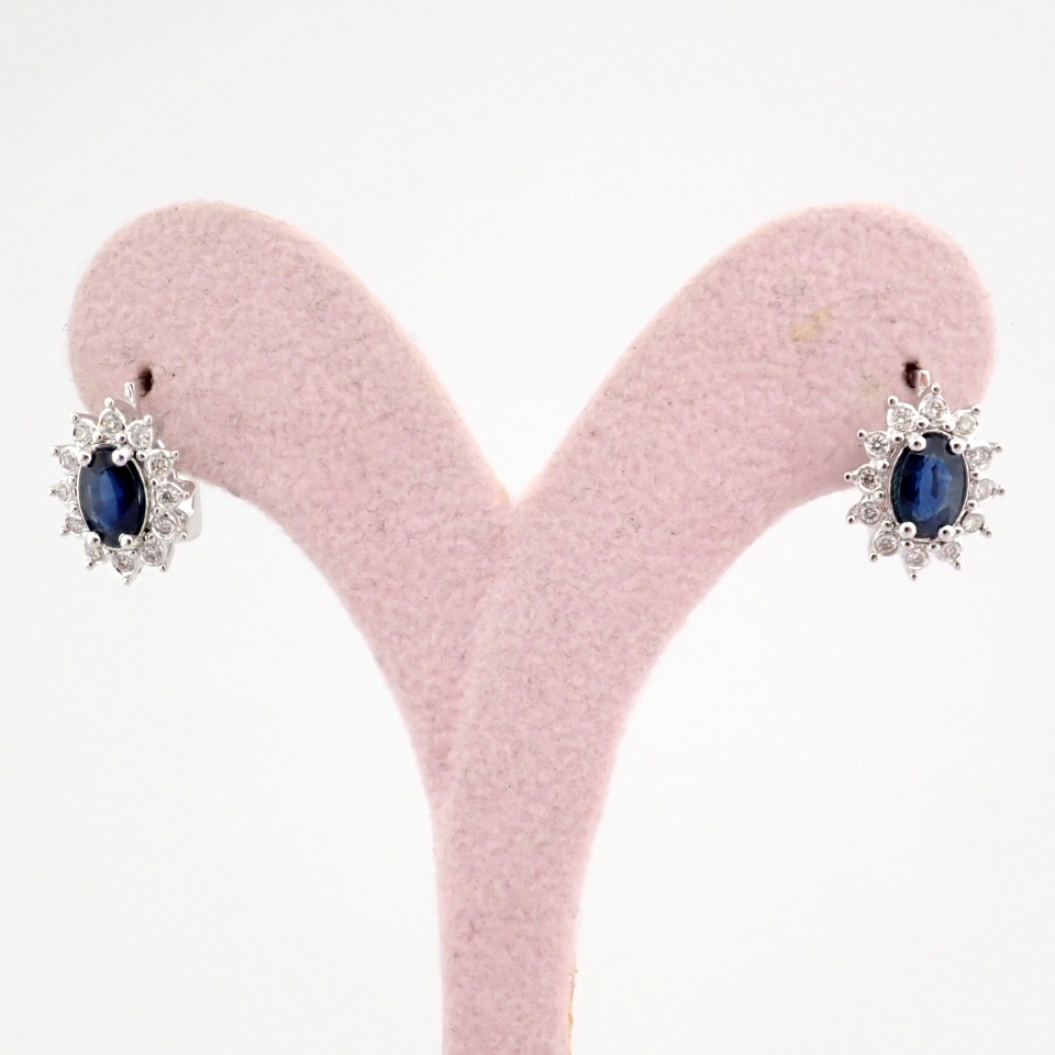 Natural Diamond 18K White Gold Earring