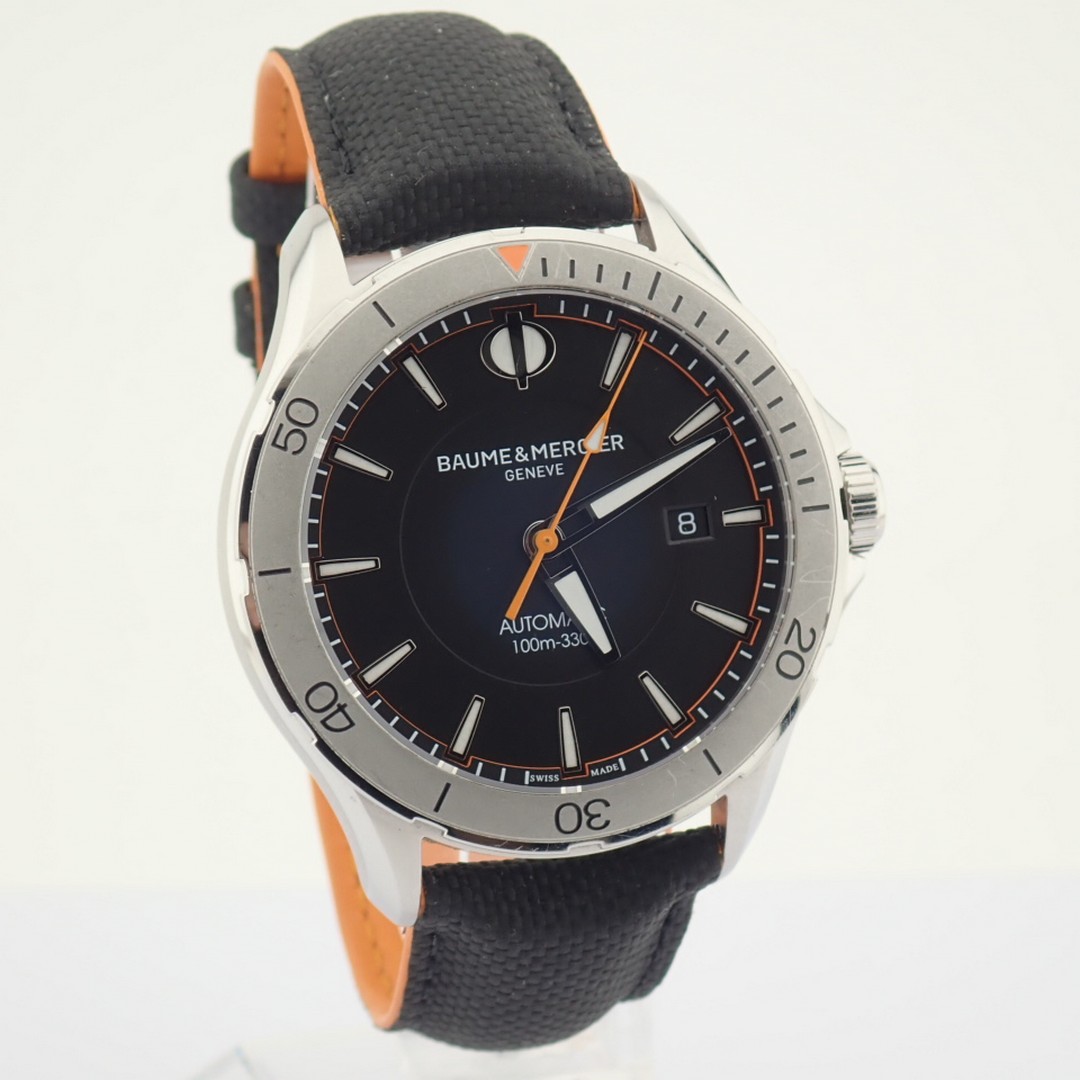 Baume & Mercier /  Clifton Club - Gentlmen's Steel Wrist Watch