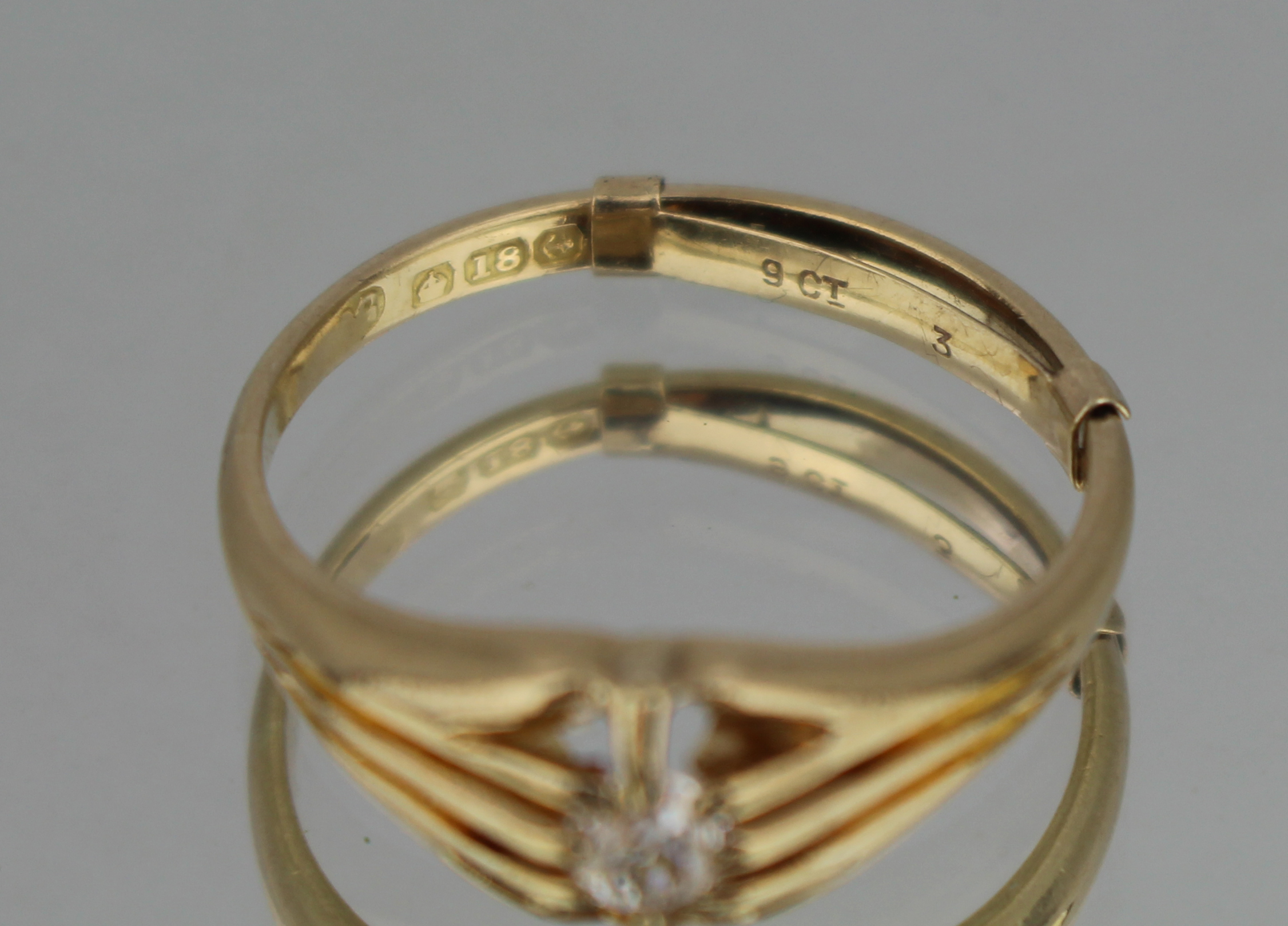 Vintage Gypsy Set 18ct Gold Diamond Ring
