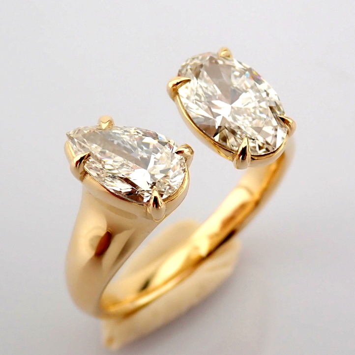 Oval Cut Lab-Grown Diamond Ring - 2.26 Total Carat (IGI Certified)