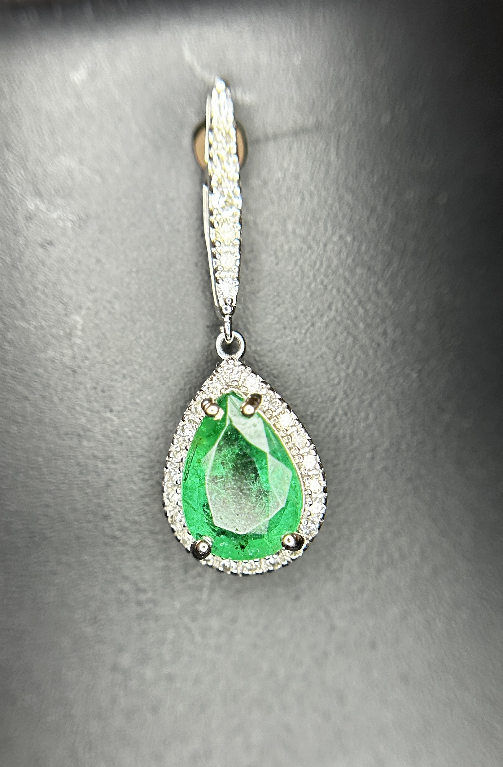 Beautiful 3.21ct Natural Emerald Earrings With Natural Diamonds & 18k Gold