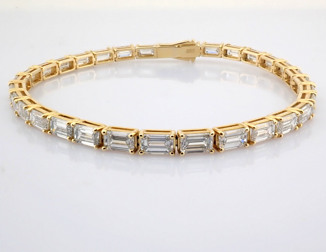 Emerald Cut Lab-Grown Diamond Tennis Bracelet - 10.16 Total Carat (MDI Certified)