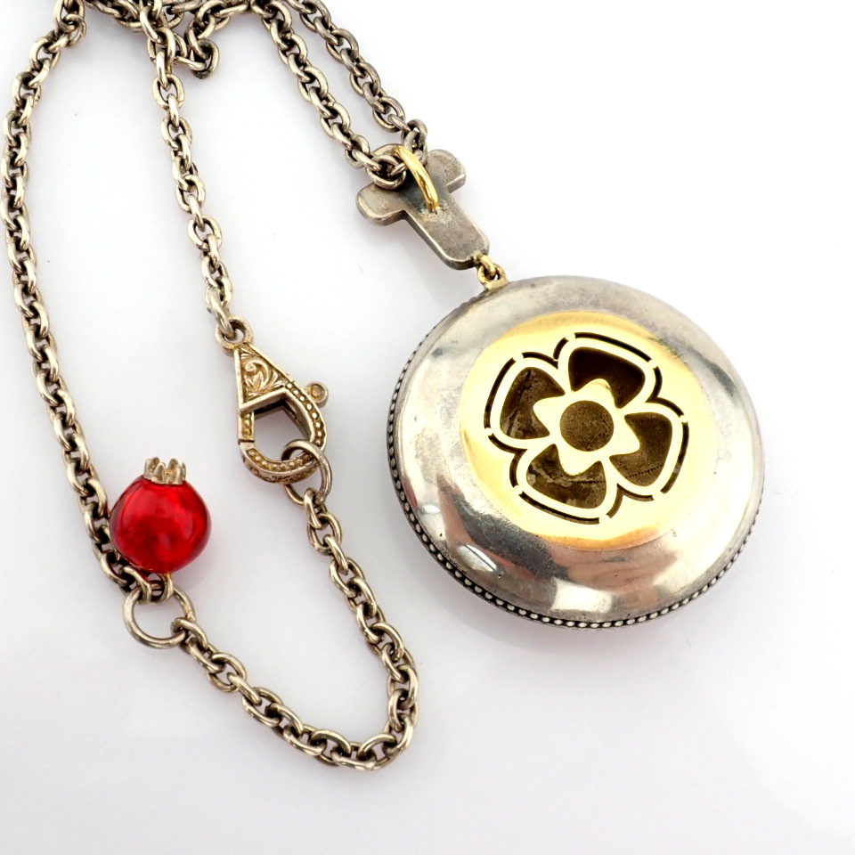 Natural Diamond 18K Yellow Gold Necklace