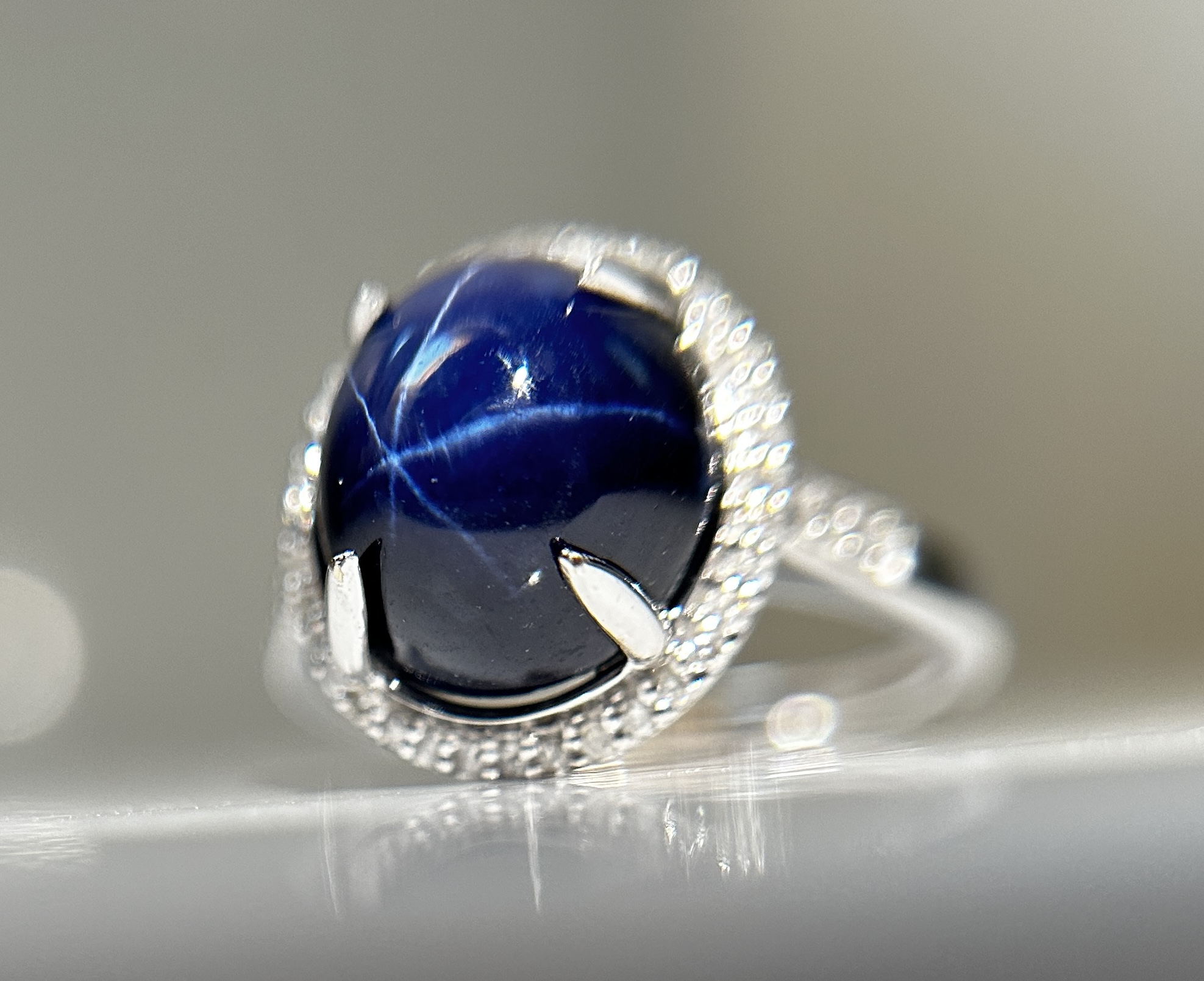Beautiful 8.63 CT Unheated Ceylon Star Blue Sapphire With Natural Diamonds & 18k Gold