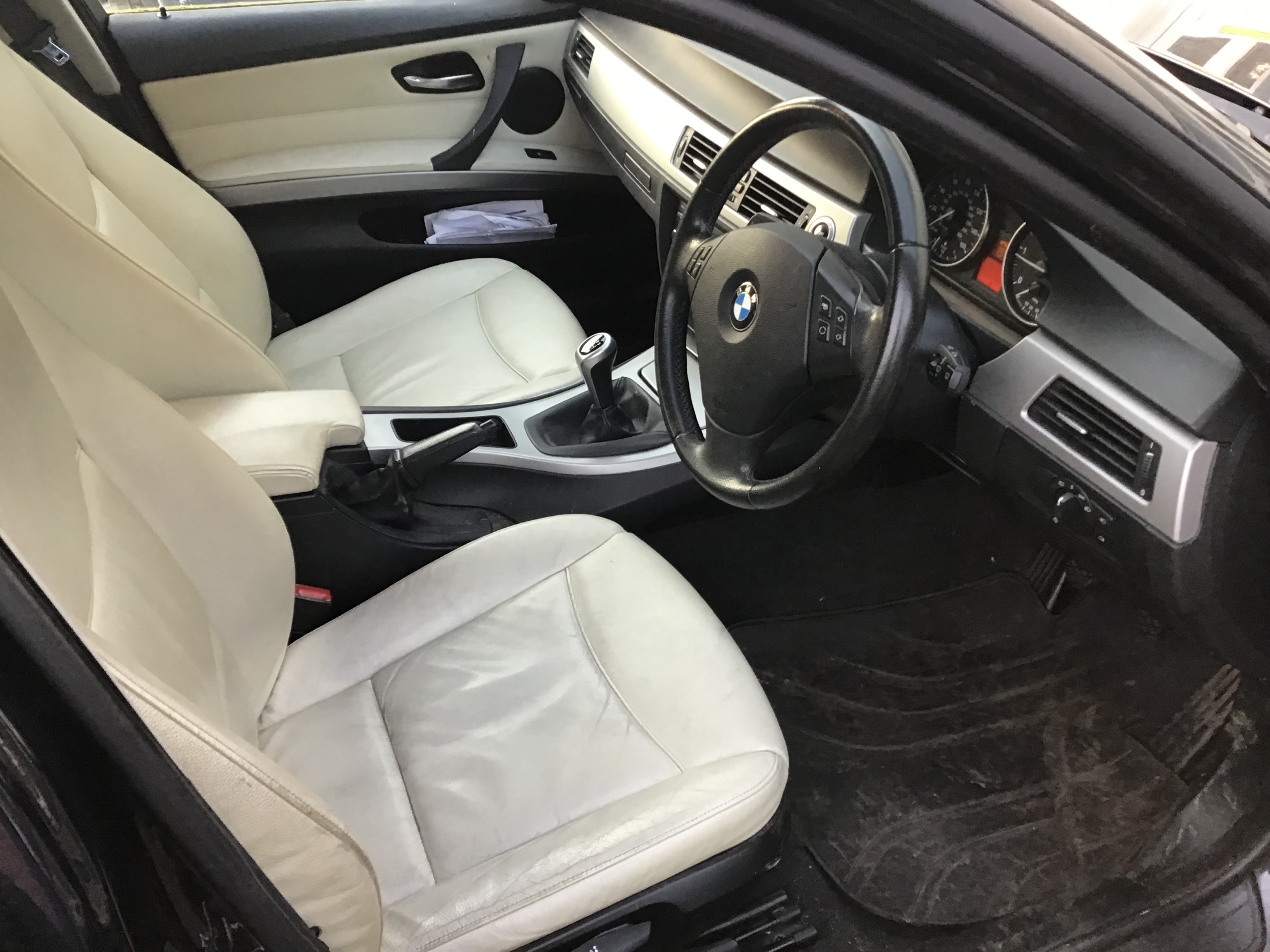 BMW 320 D SE Touring -  No Reserve