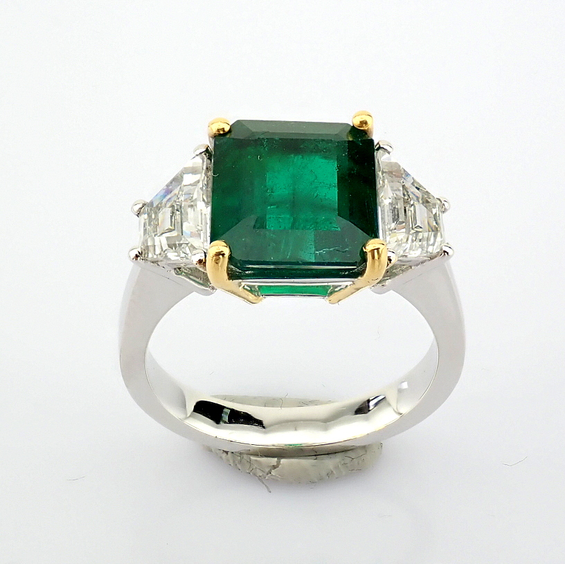 Natural Diamond 18K White Gold Ring