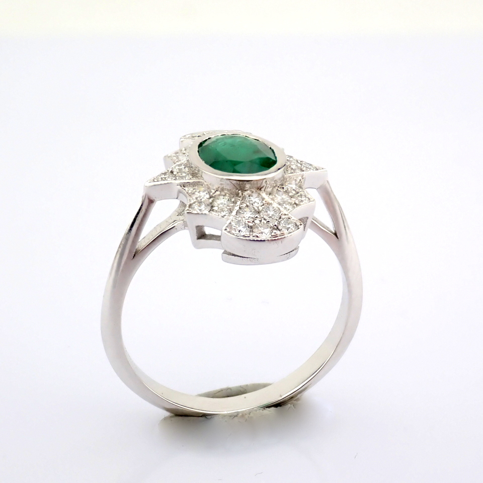 Natural Diamond 18K White Gold Ring