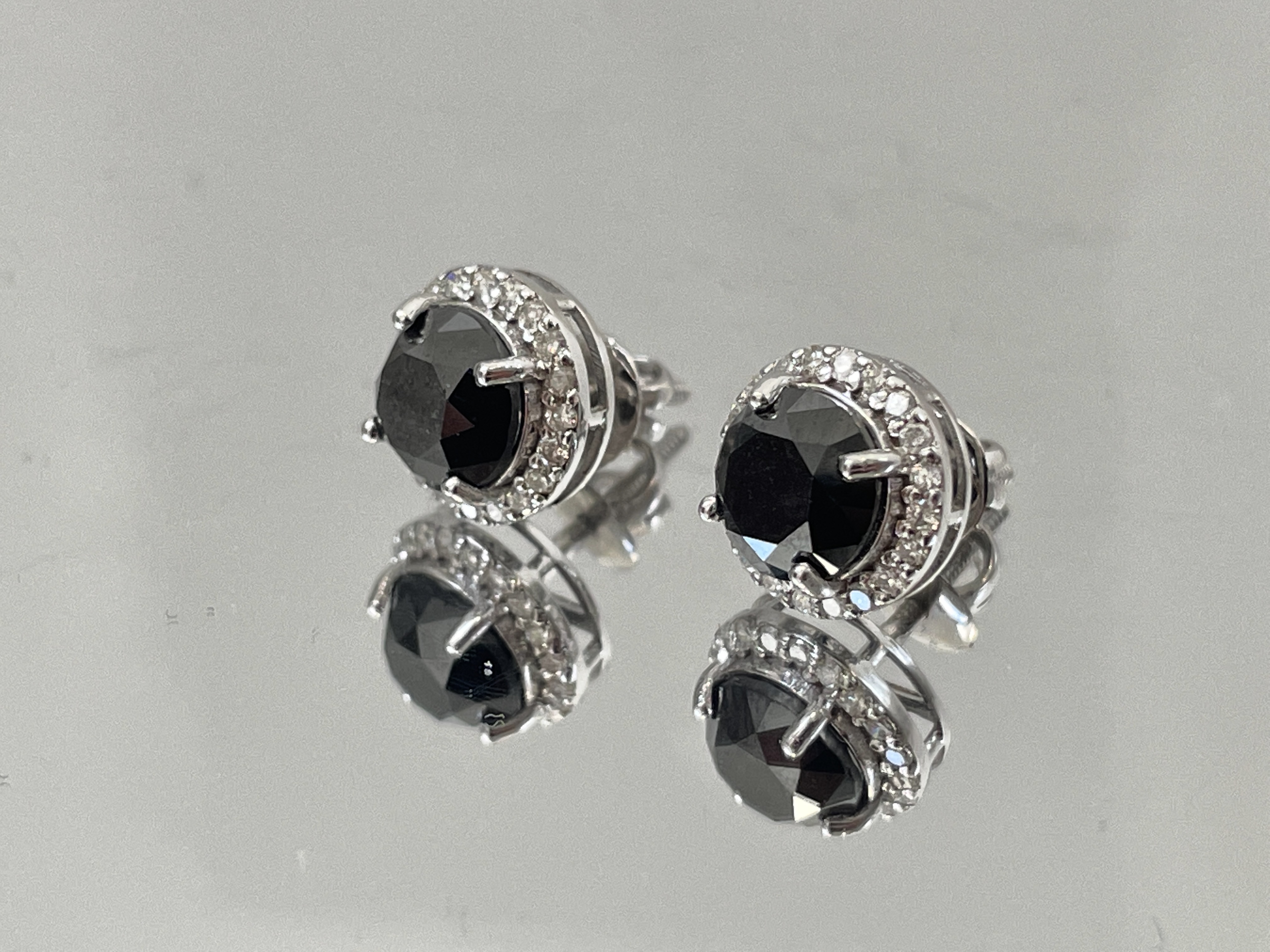 Beautiful Natural 3.84 CT Black Diamond Earrings Natural Diamonds & 18k Gold
