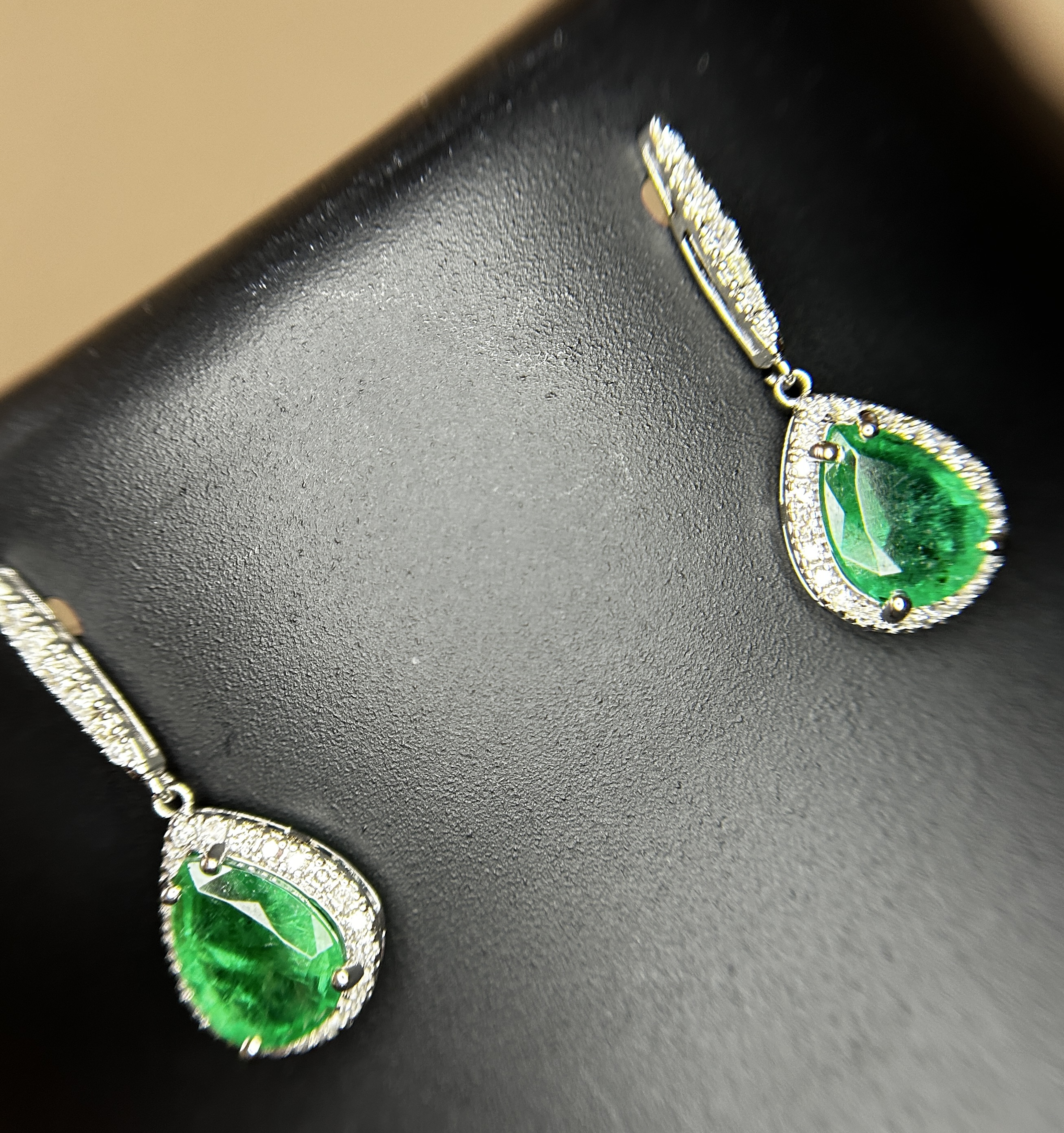 Beautiful 3.21ct Natural Emerald Earrings With Natural Diamonds & 18k Gold