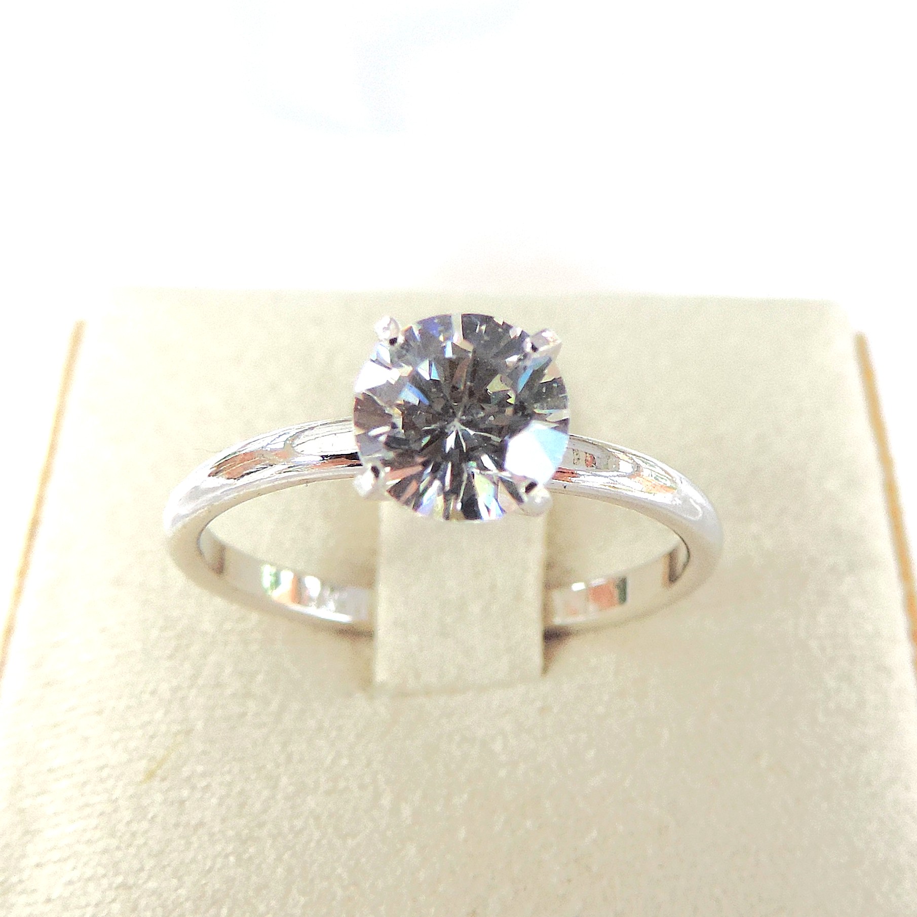 925 Silver 1.8 Carat Cubic Zirconia Gemstone Ring 'NEW'
