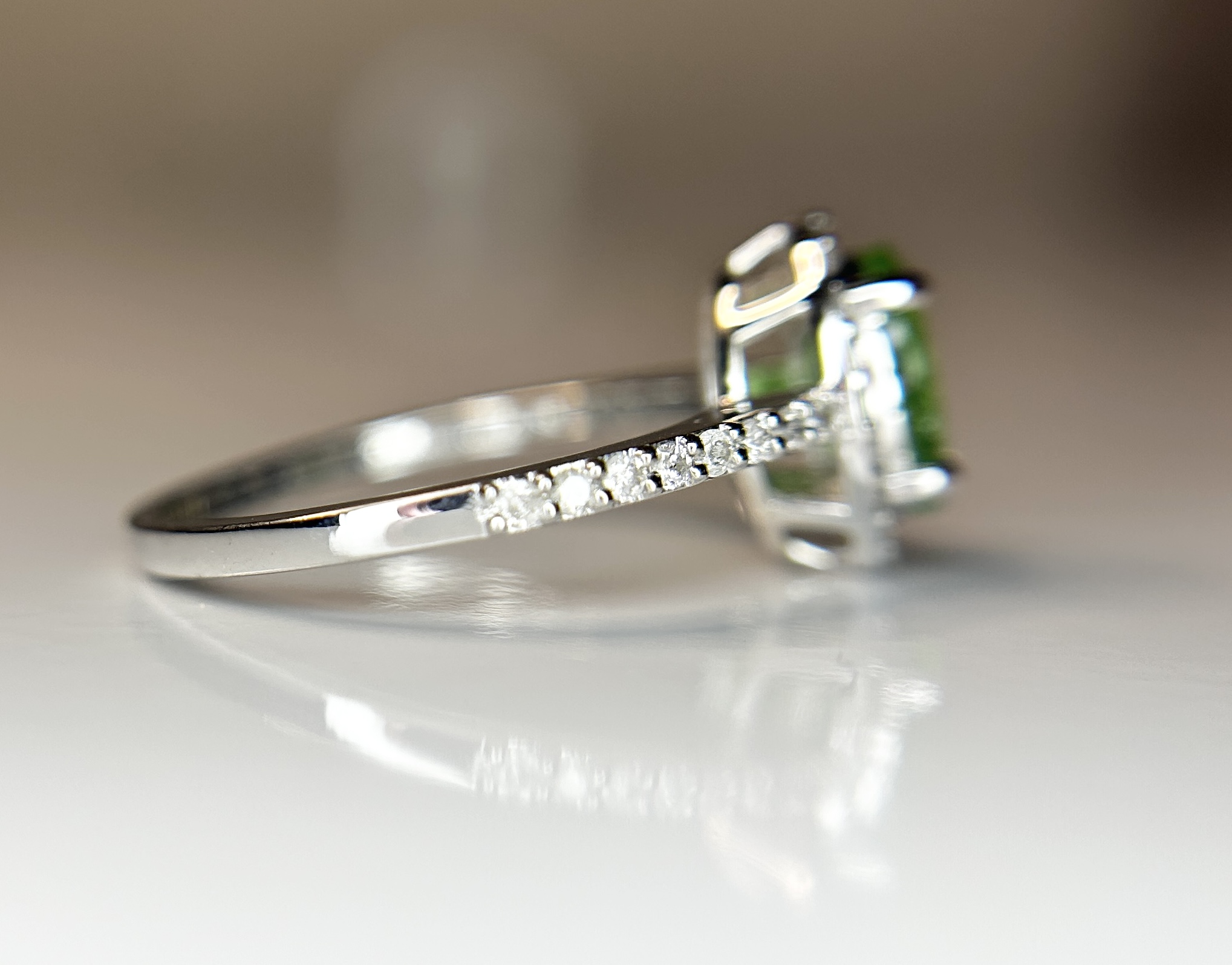 Beautiful 1.22 CT Natural Tsavorite Garnet With Natural Diamonds & 18k Gold