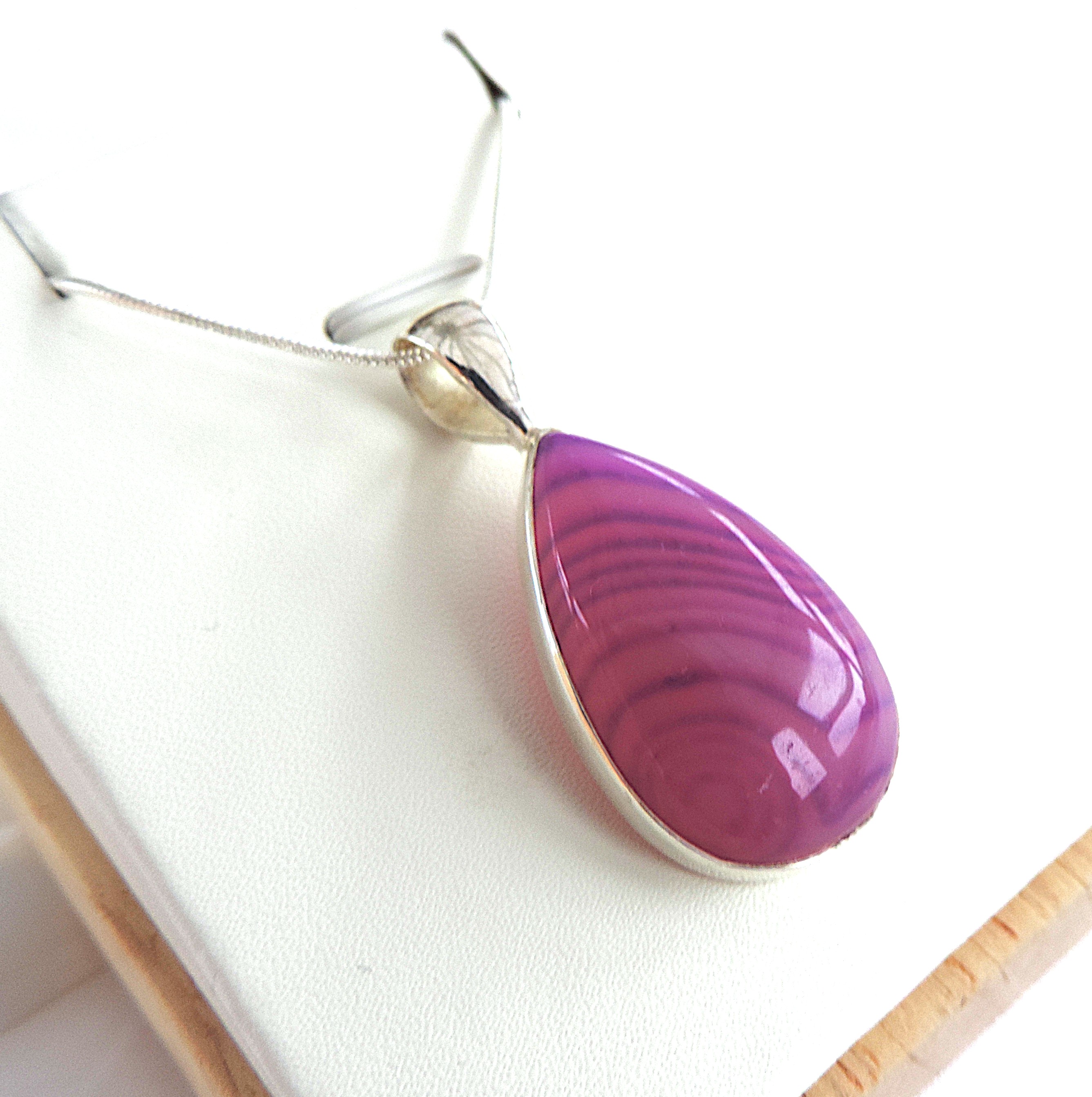 925 Silver Cabochon  Purple Gemstone Teardrop Necklace 'NEW'
