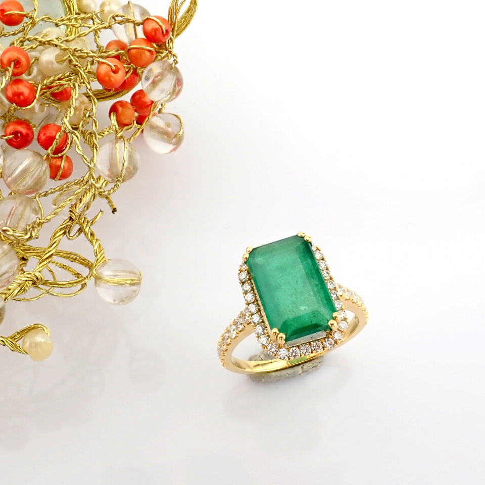 Natural Diamond 18K Yellow Gold Ring