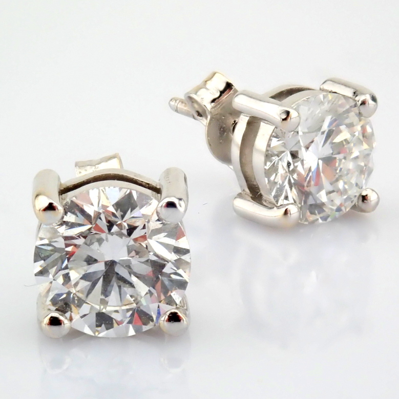 Round Cut Lab-Grown Diamond Earring - 2.9 Total Carat (IGI Certified)