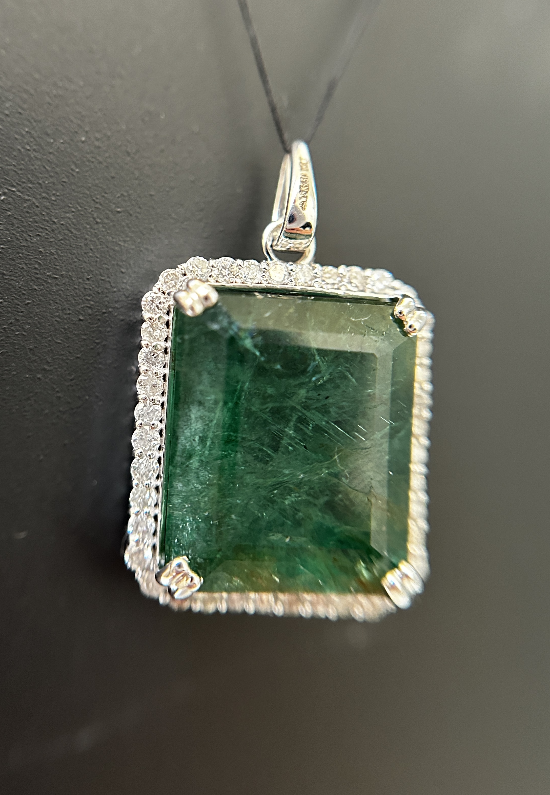 Beautiful 24.18 ct Natural Emerald With Natural Diamonds & 18k Gold