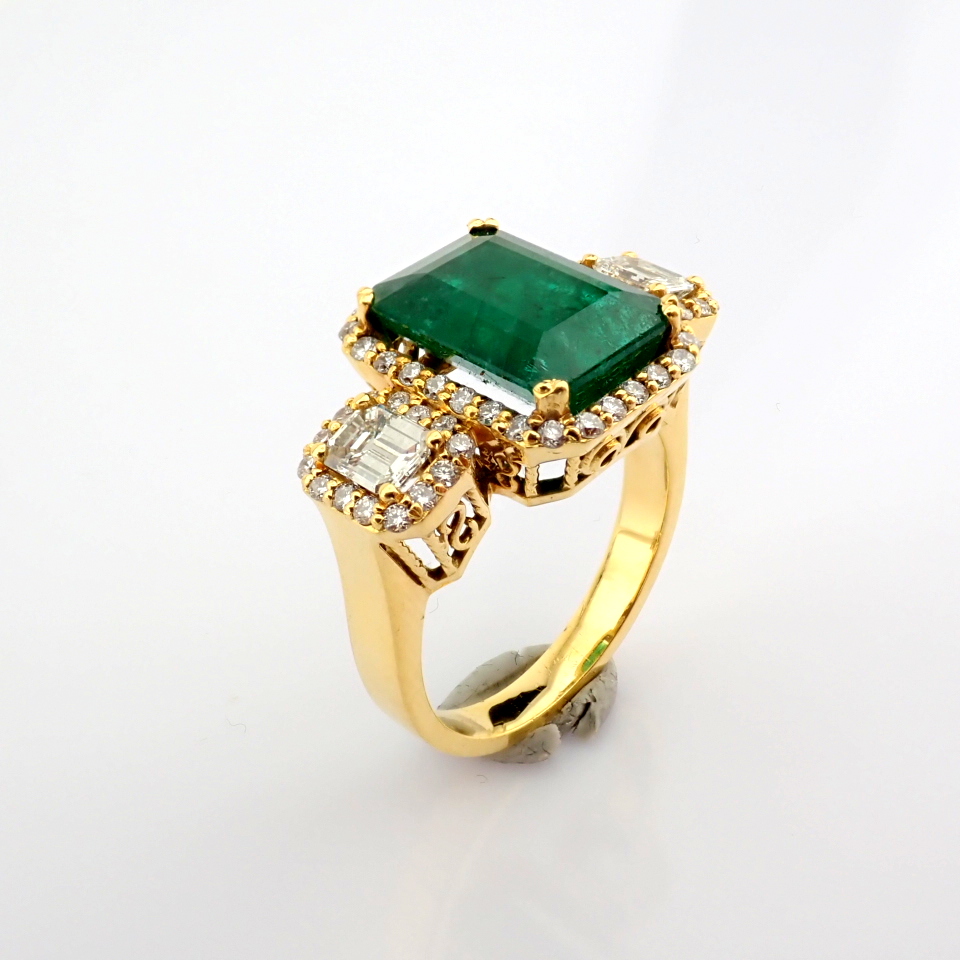 Natural Diamond 18K Yellow Gold Ring