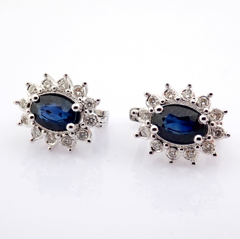 Natural Diamond 18K White Gold Earring