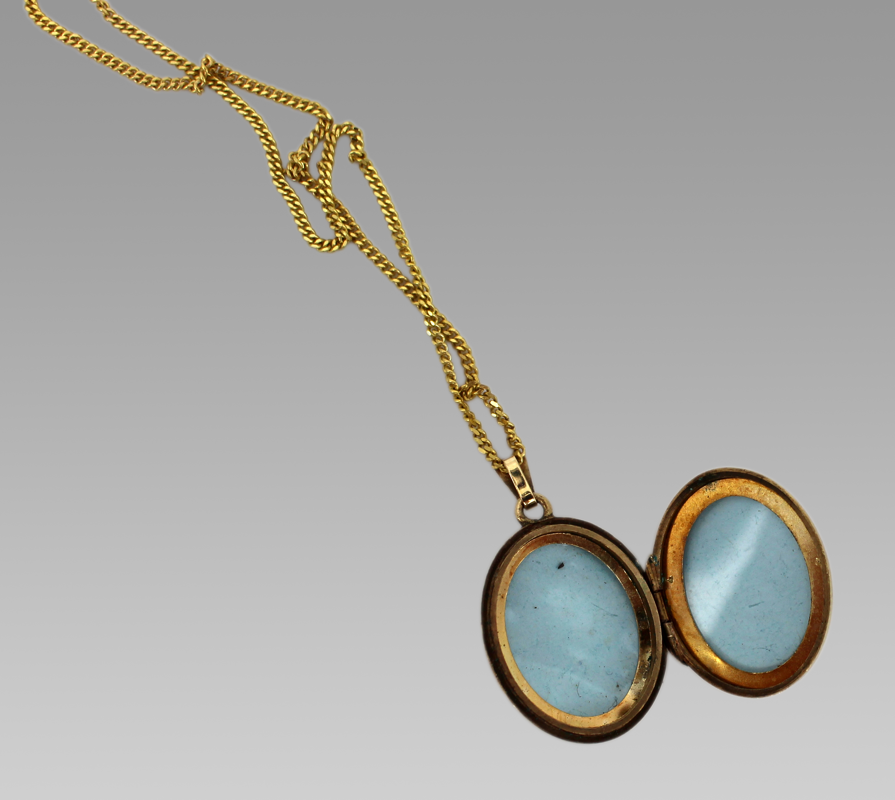 Vintage 9ct Gold Locket on Chain