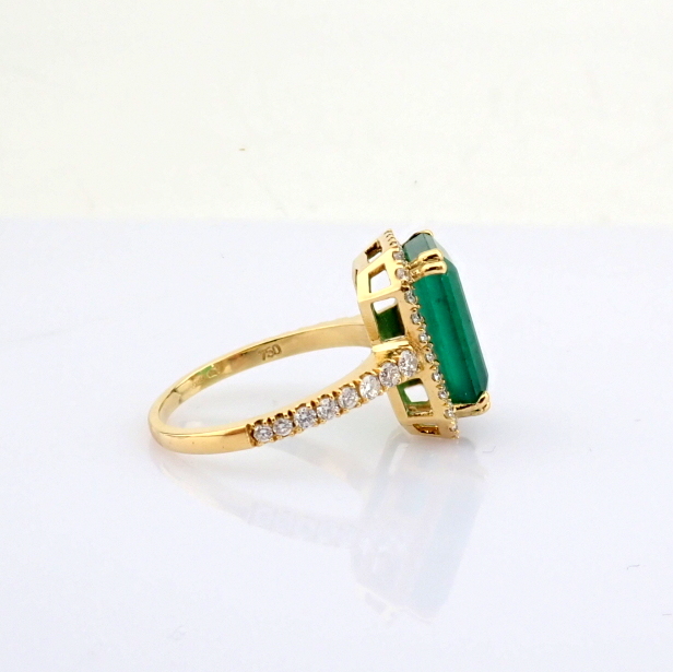 Natural Diamond 18K Yellow Gold Ring