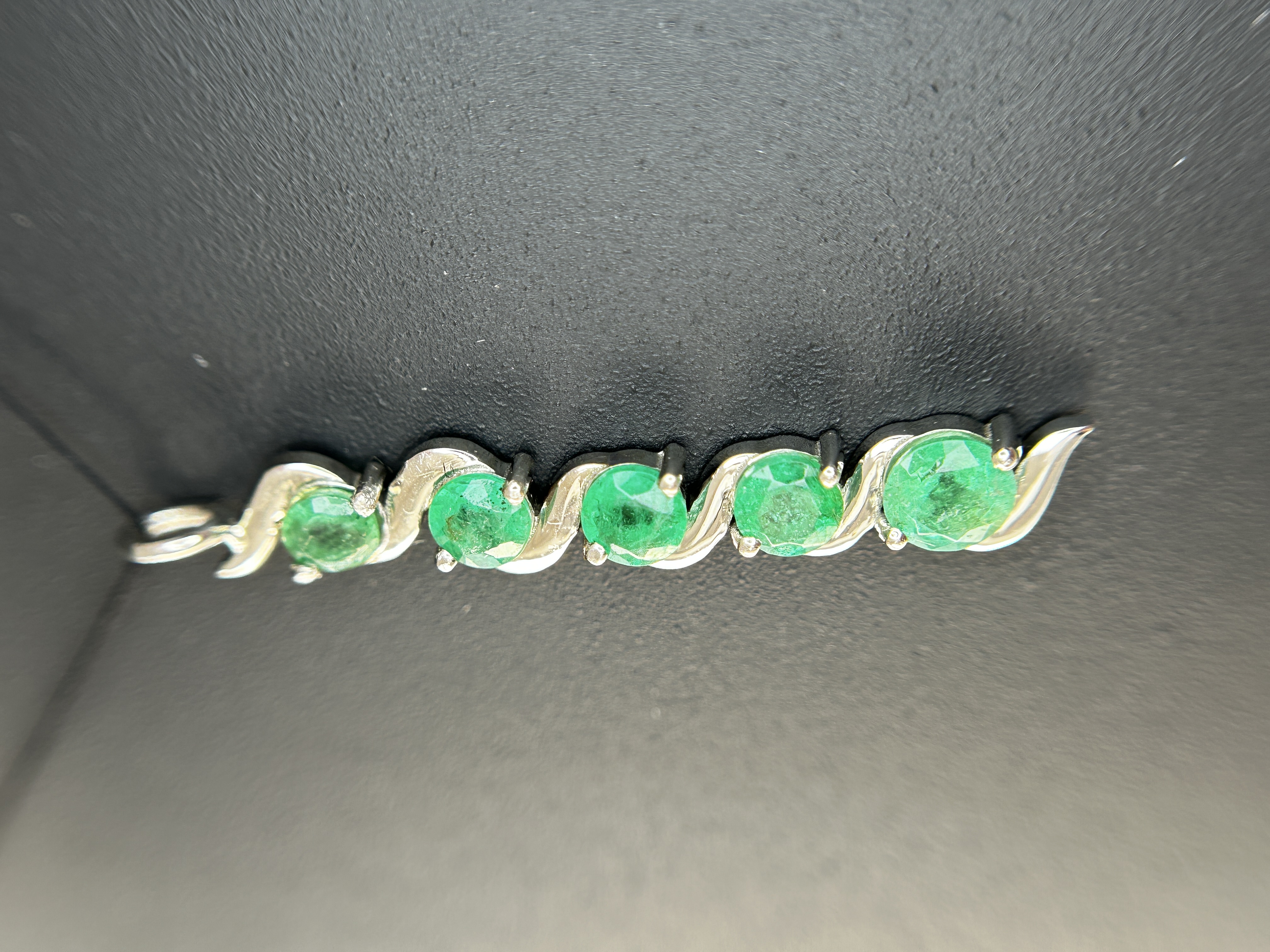 Beautiful 1.17ct Natural Emerald Pendant With Platinum 950