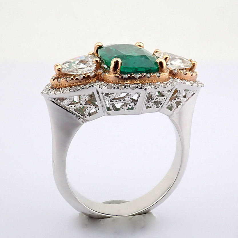 Natural Diamond 18K White Gold Ring