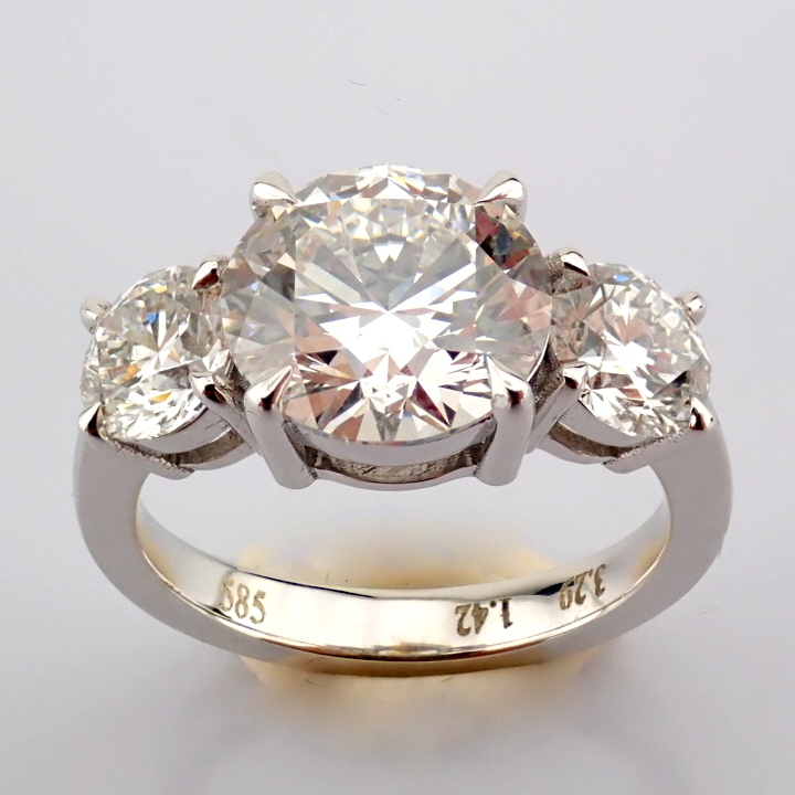 Round Cut Lab-Grown Diamond Ring - 4.71 Total Carat (IGI Certified)