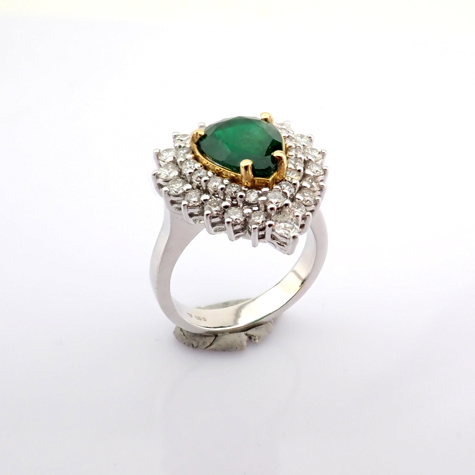 Natural Diamond 18K White Gold Ring