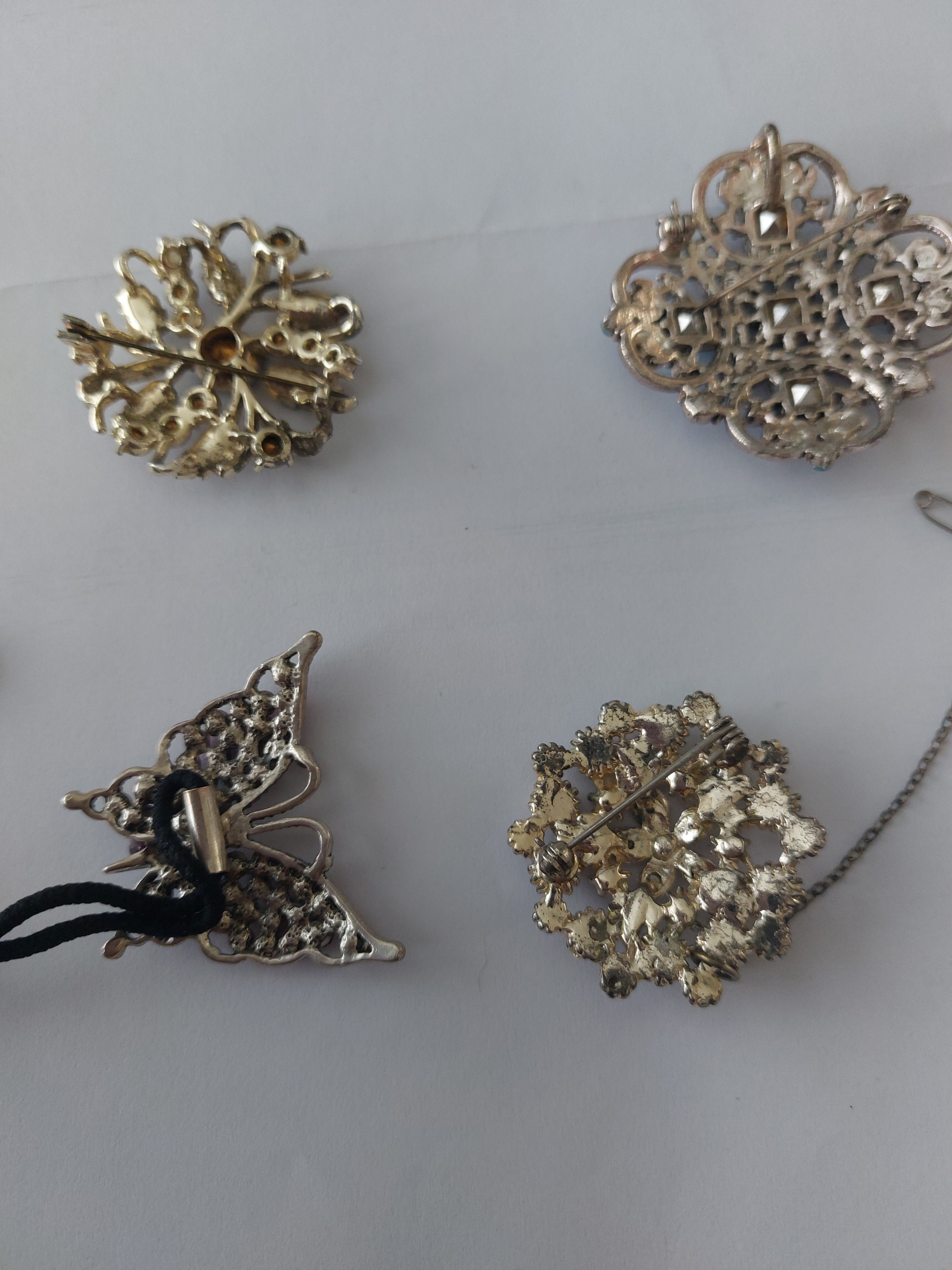 Vintage Brooches and Necklet