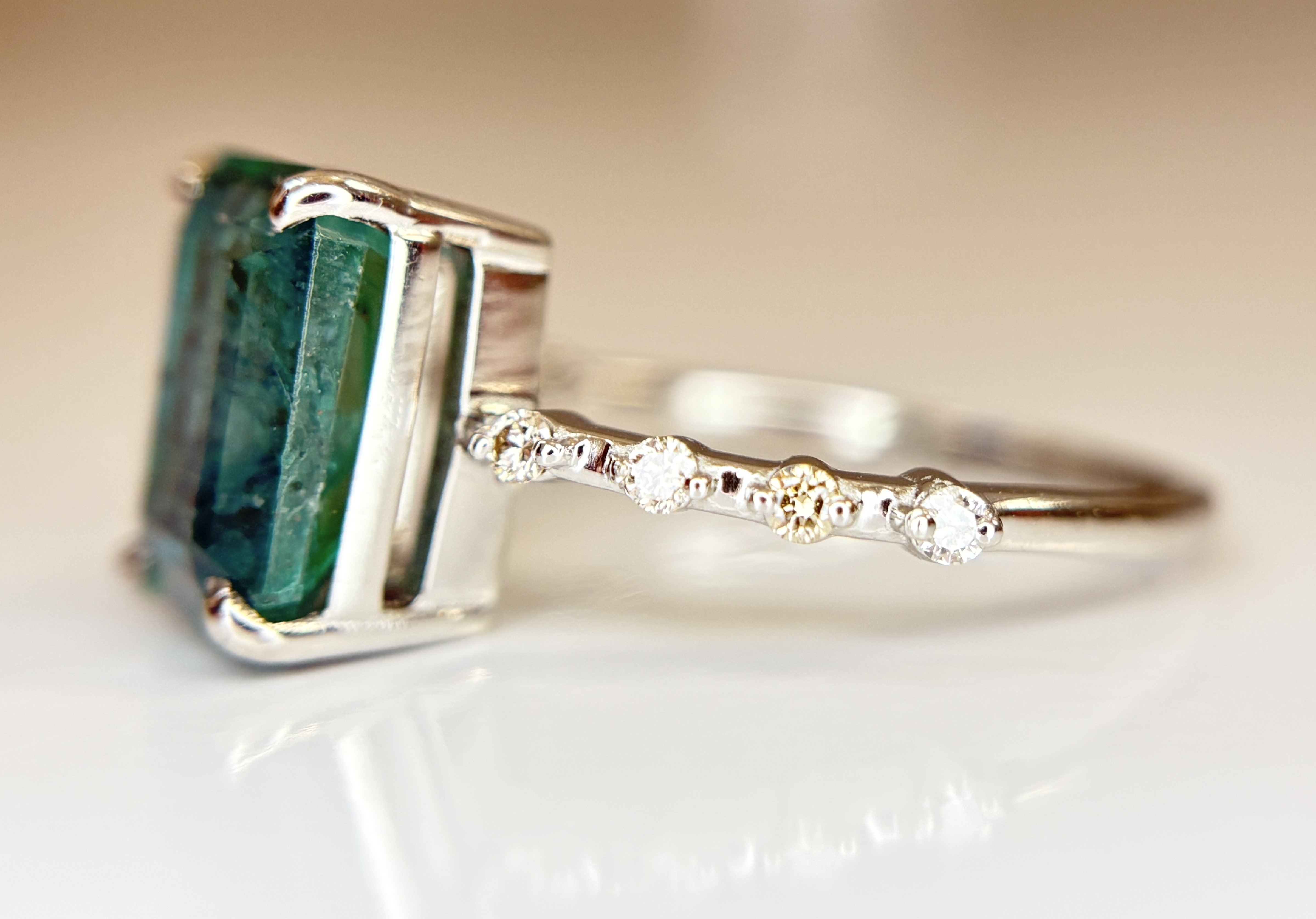 Beautiful 3.00 CT Natural Emerald Ring With Natural Diamonds & Platinum 950