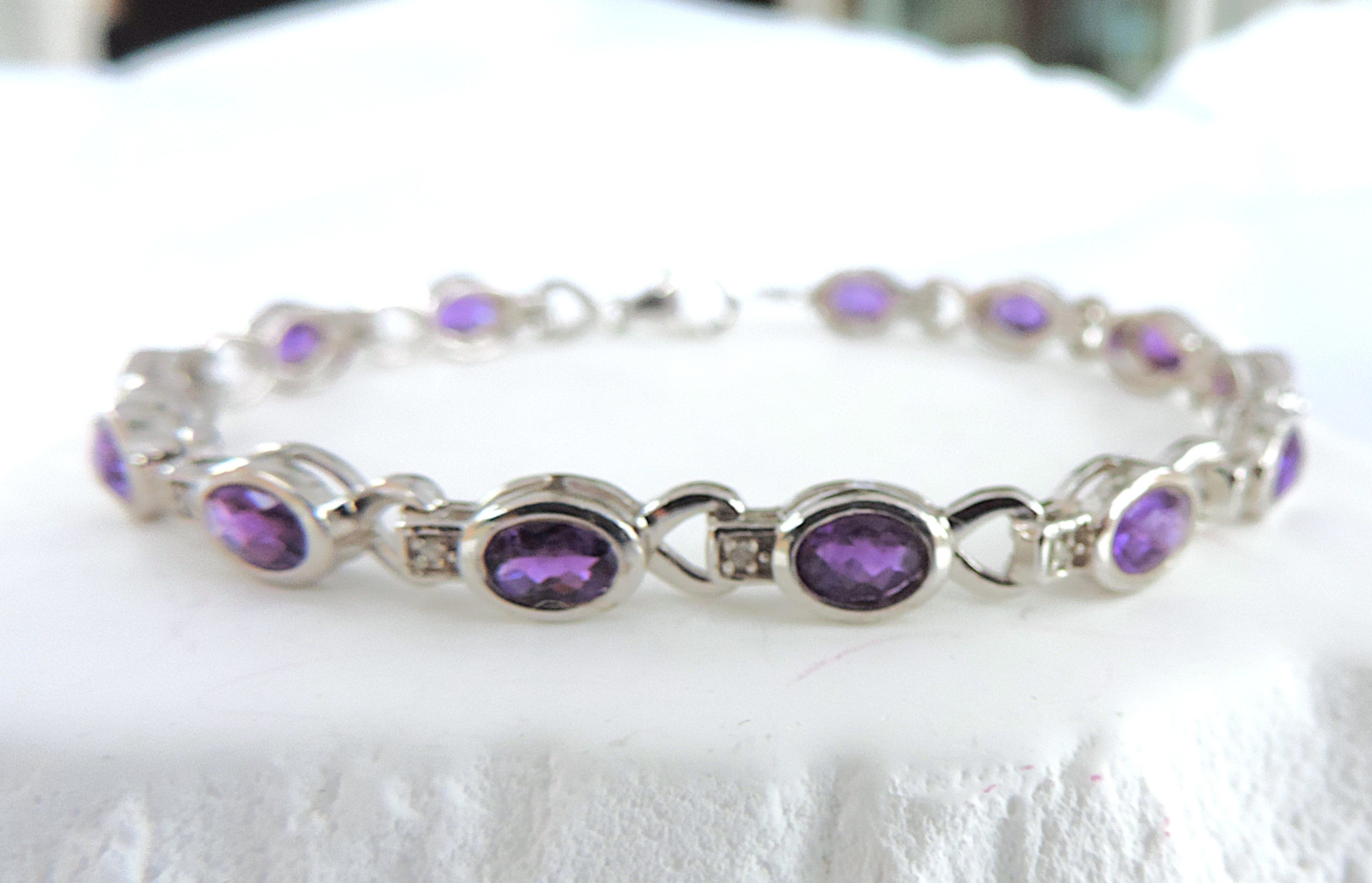 Artisan 925 Silver 5.85 Carat Amethyst Gemstone Bracelet