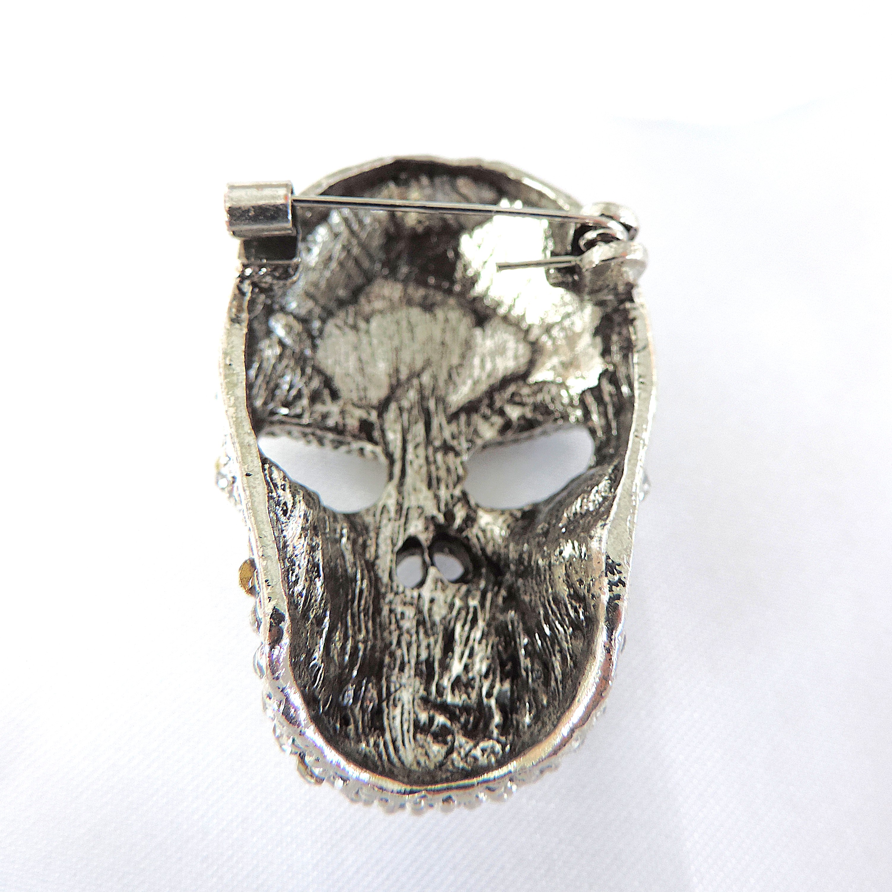 White Crystal Encrusted Skull Brooch 4cm x 2.5cm