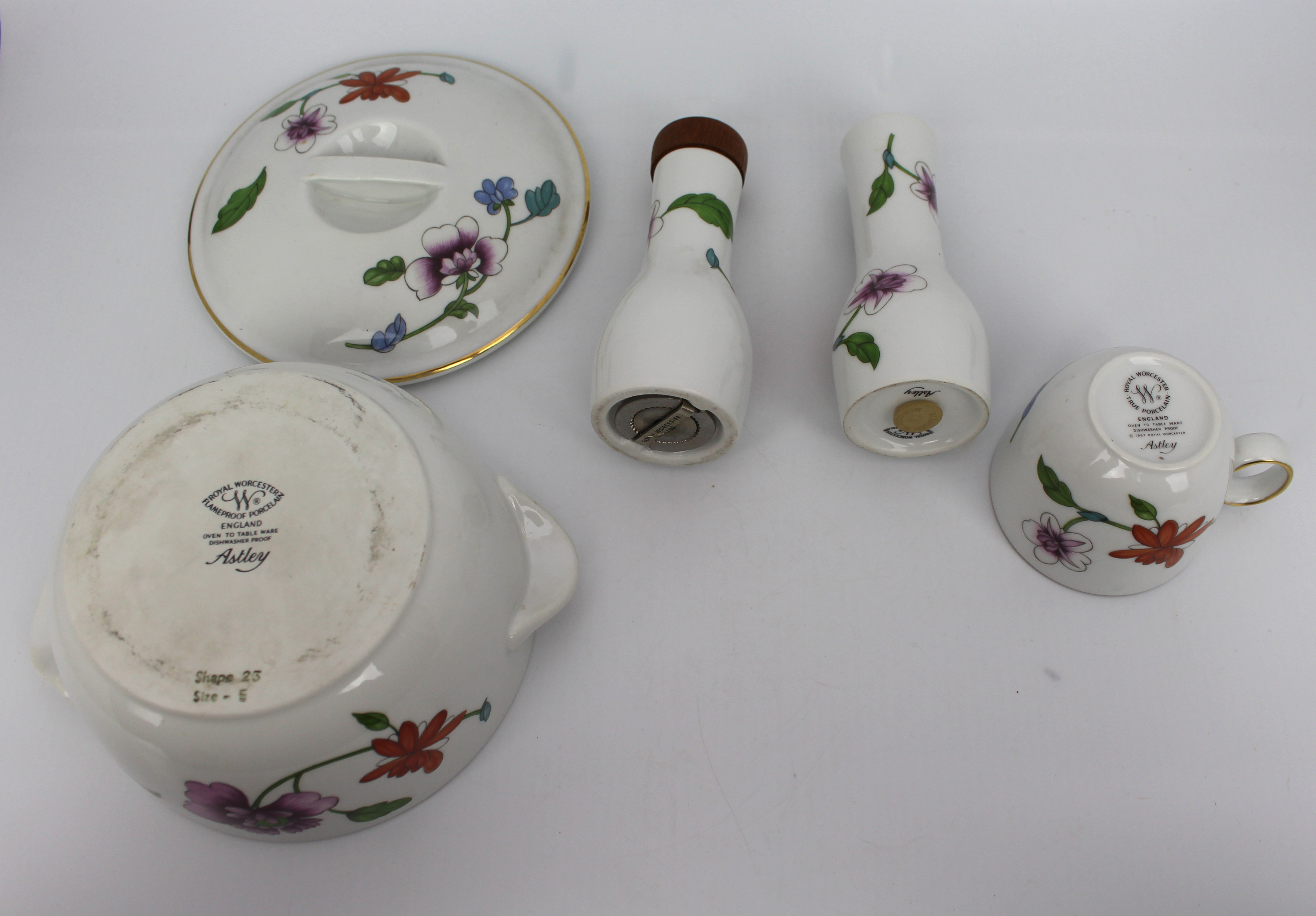 Collection of 4 Pieces of Royal Worcester Astley Pattern
