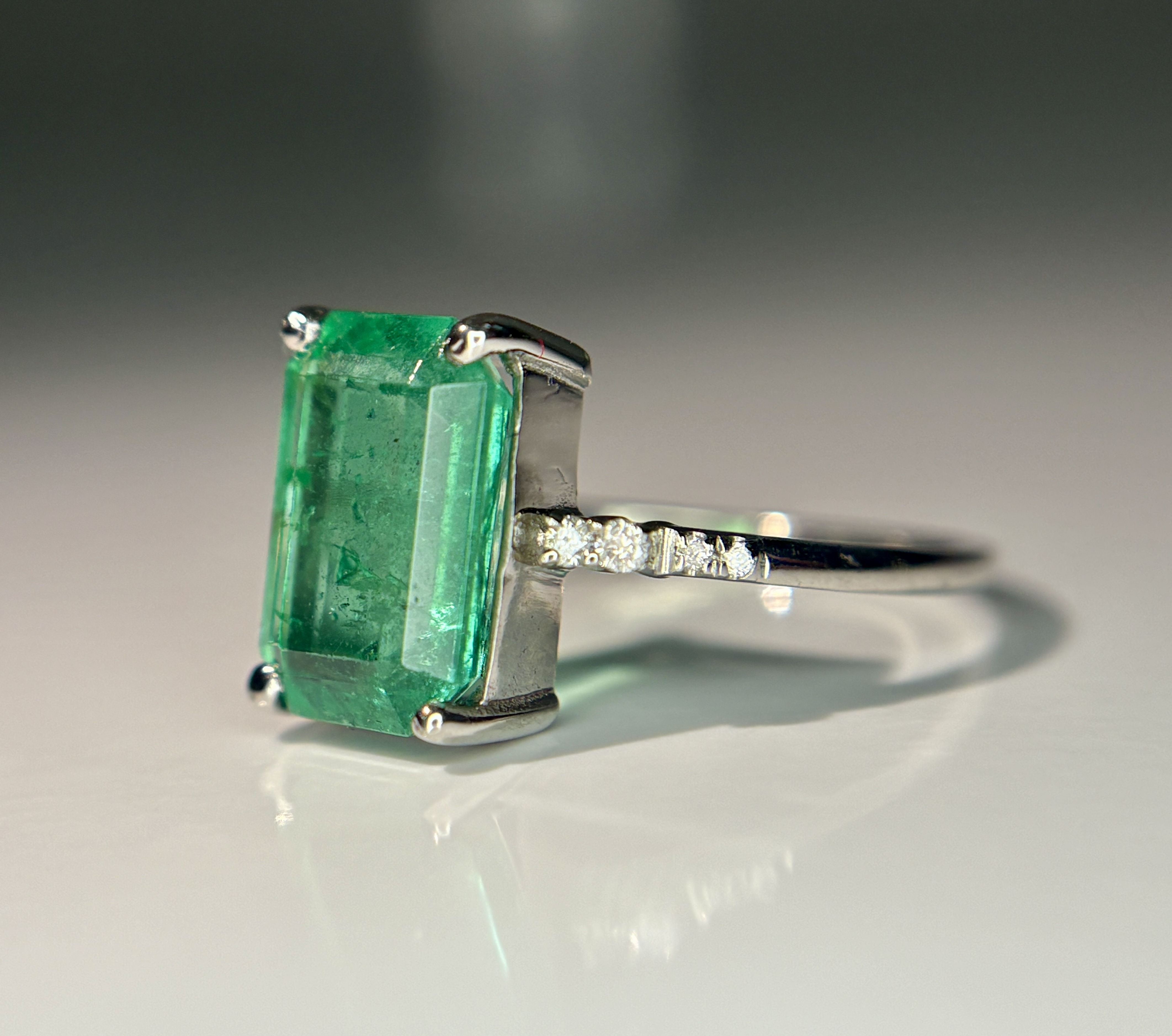 Beautiful 3.00 CT Natural Emerald Ring With Natural Diamonds & Platinum 950