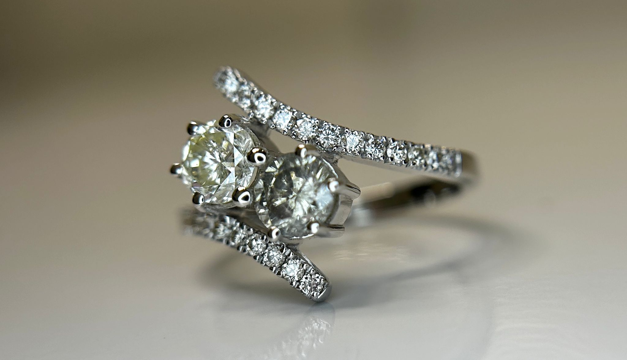 Beautiful Natural  1.15 Carat Diamond Ring With 18k White Gold