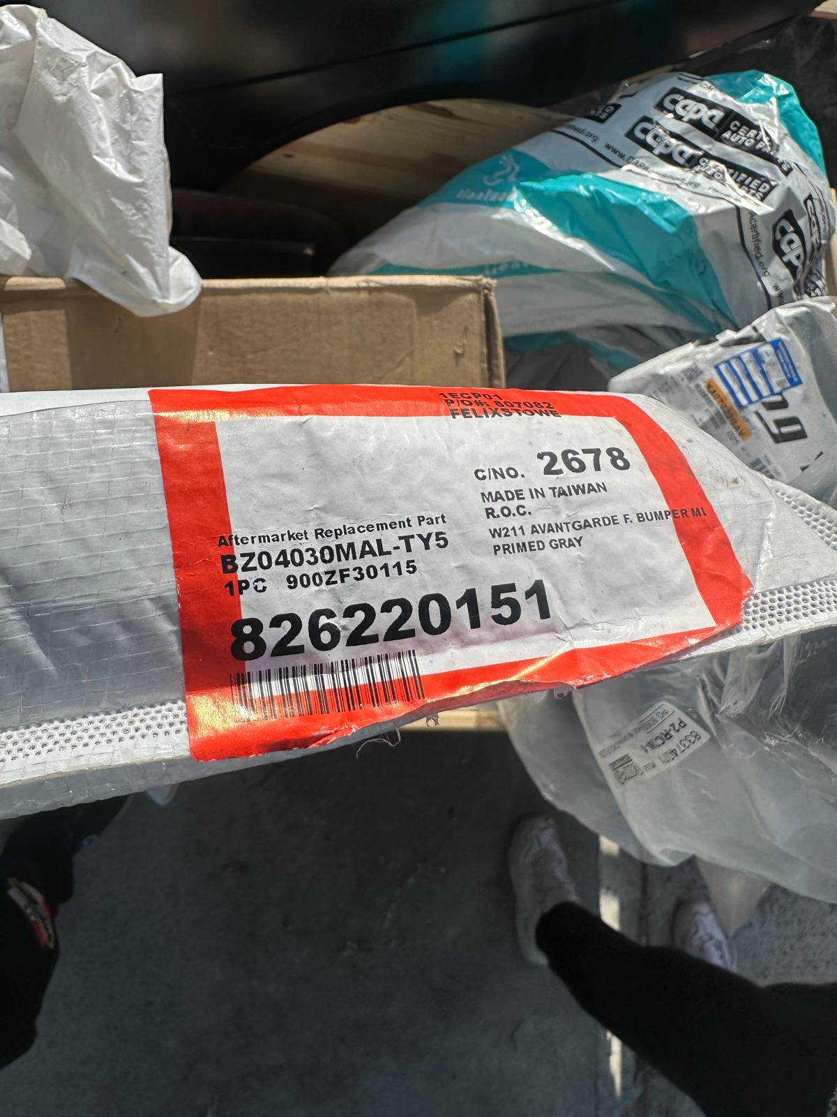 Pallet of Miscellaneous Car Parts Automotive Body Parts RRP £1200