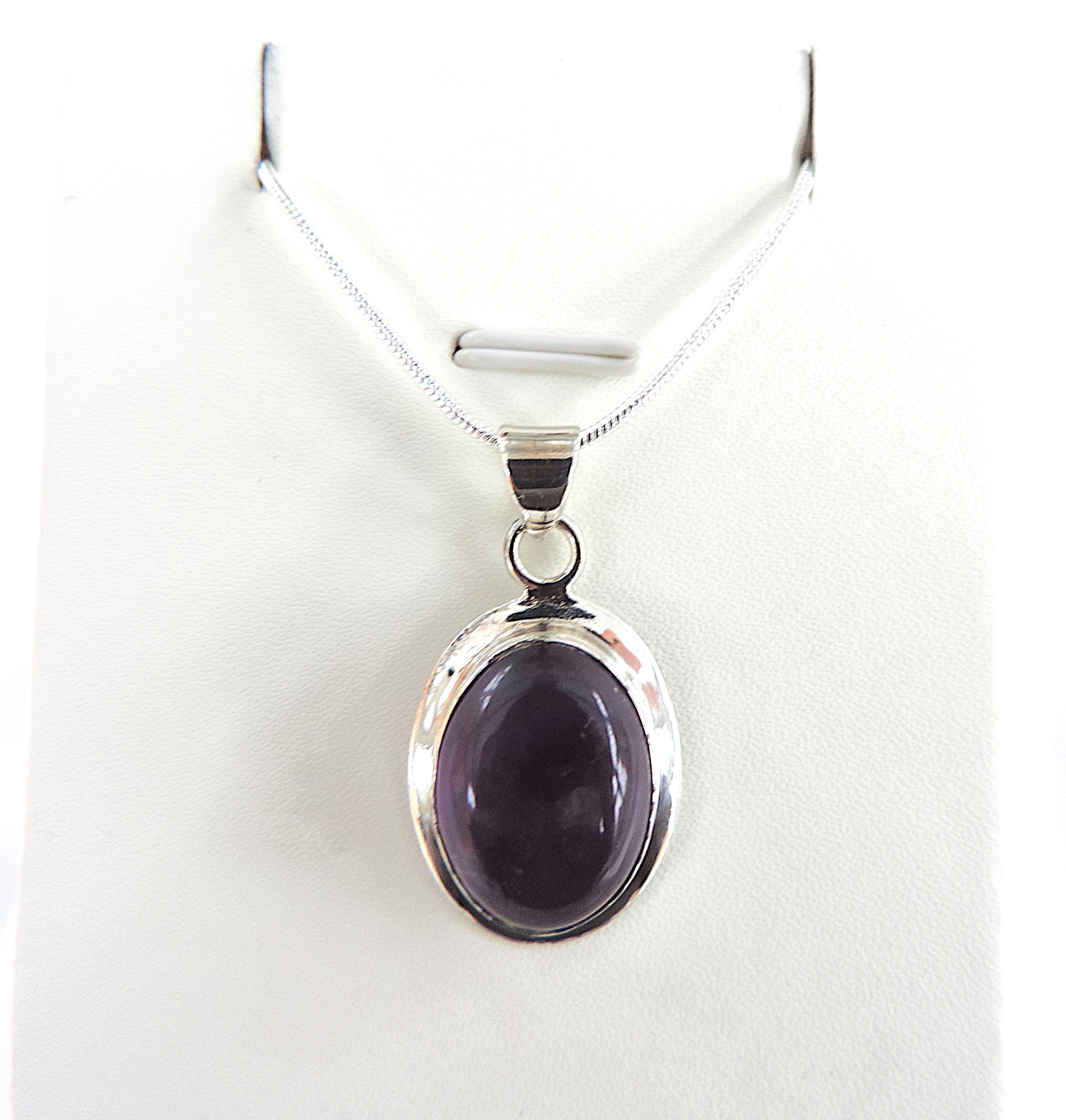 925 Silver 12 Carat Cabochon Amethyst Gemstone Pendant Necklace