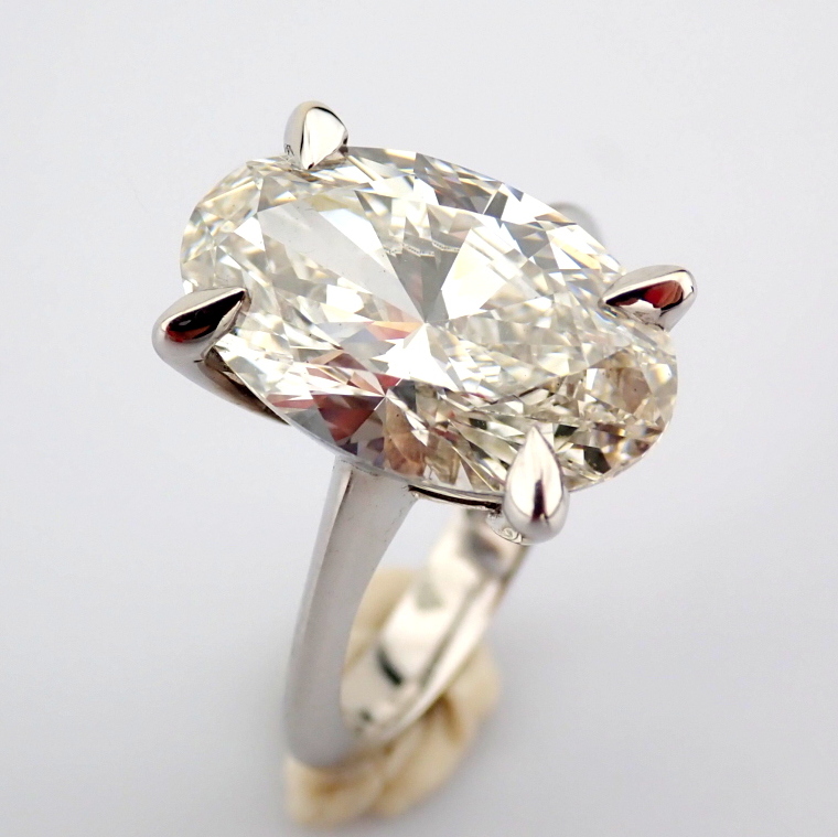 Oval Cut Lab-Grown Diamond Ring - 5.11 Total Carat (IGI Certified)