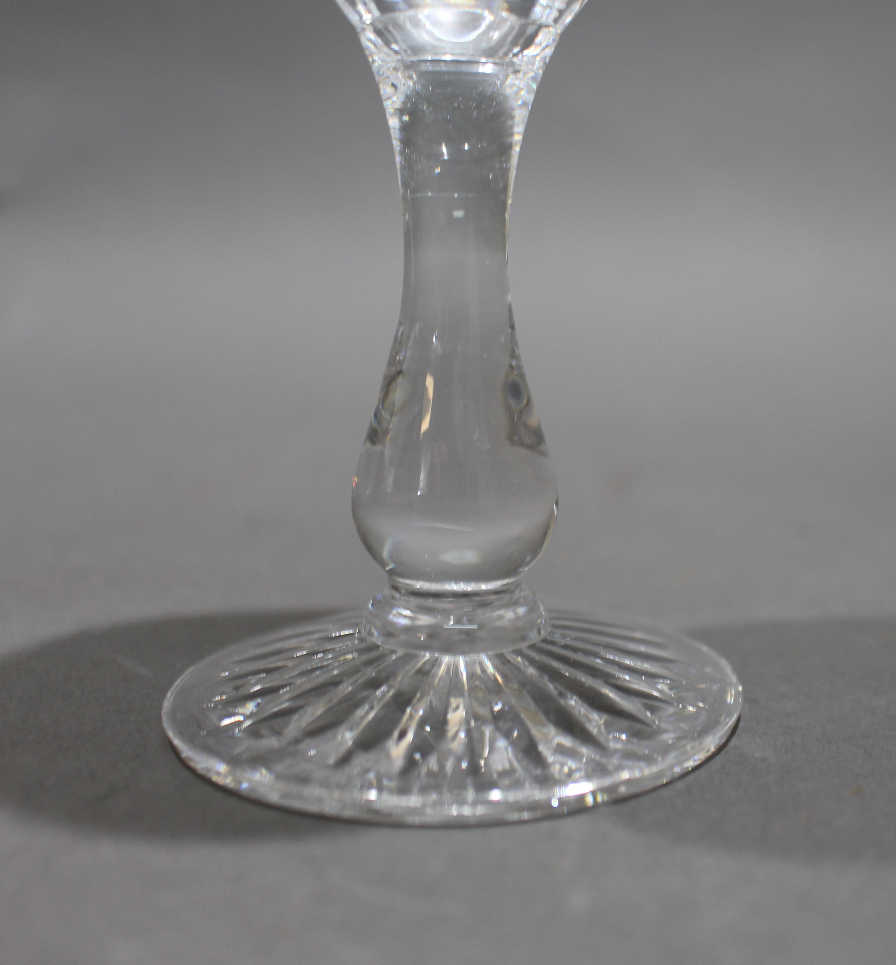 Set of 6 Fine Tudor Crystal Cut Glass Wine Glasses