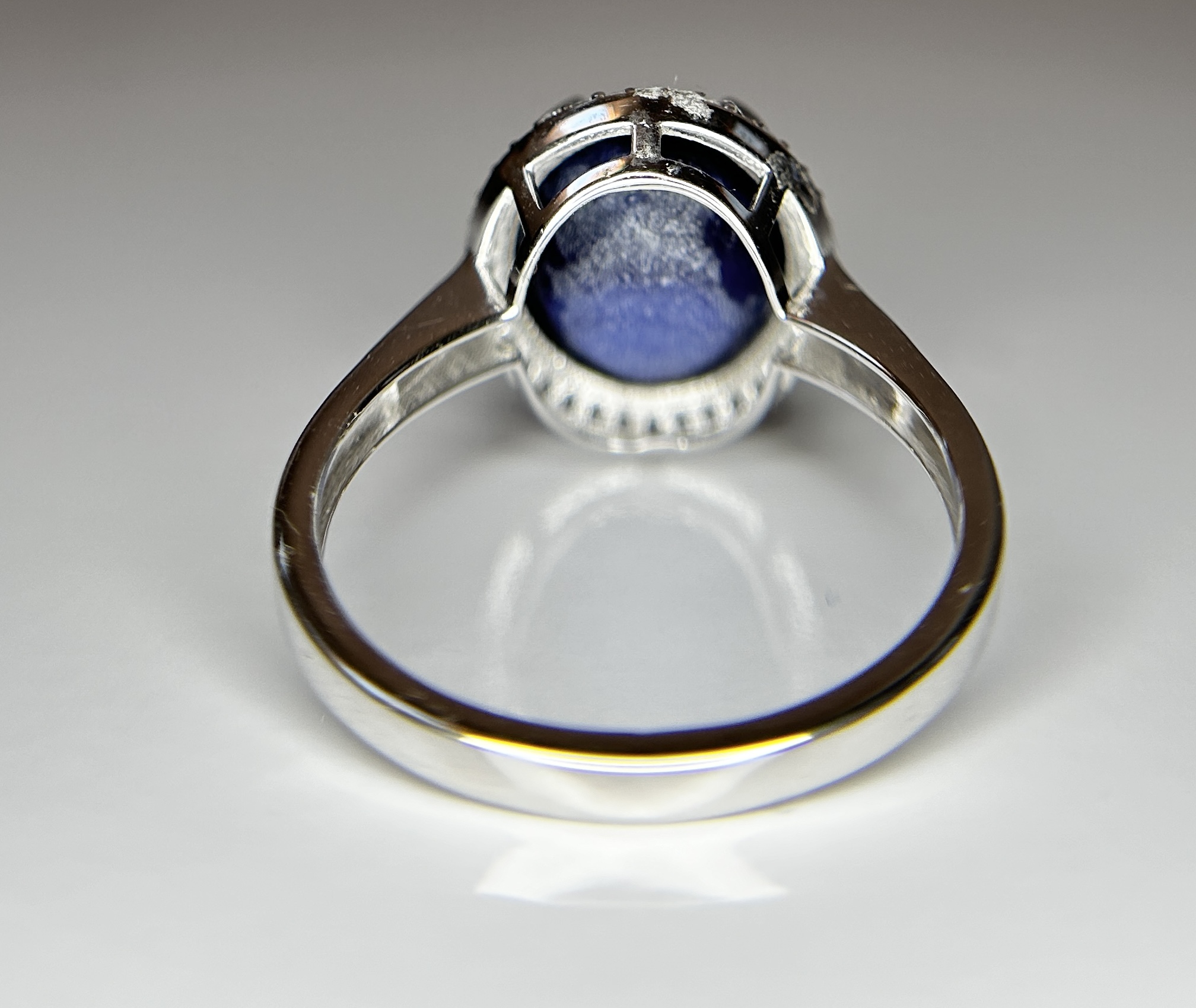 Beautiful 8.63 CT Unheated Ceylon Star Blue Sapphire With Natural Diamonds & 18k Gold