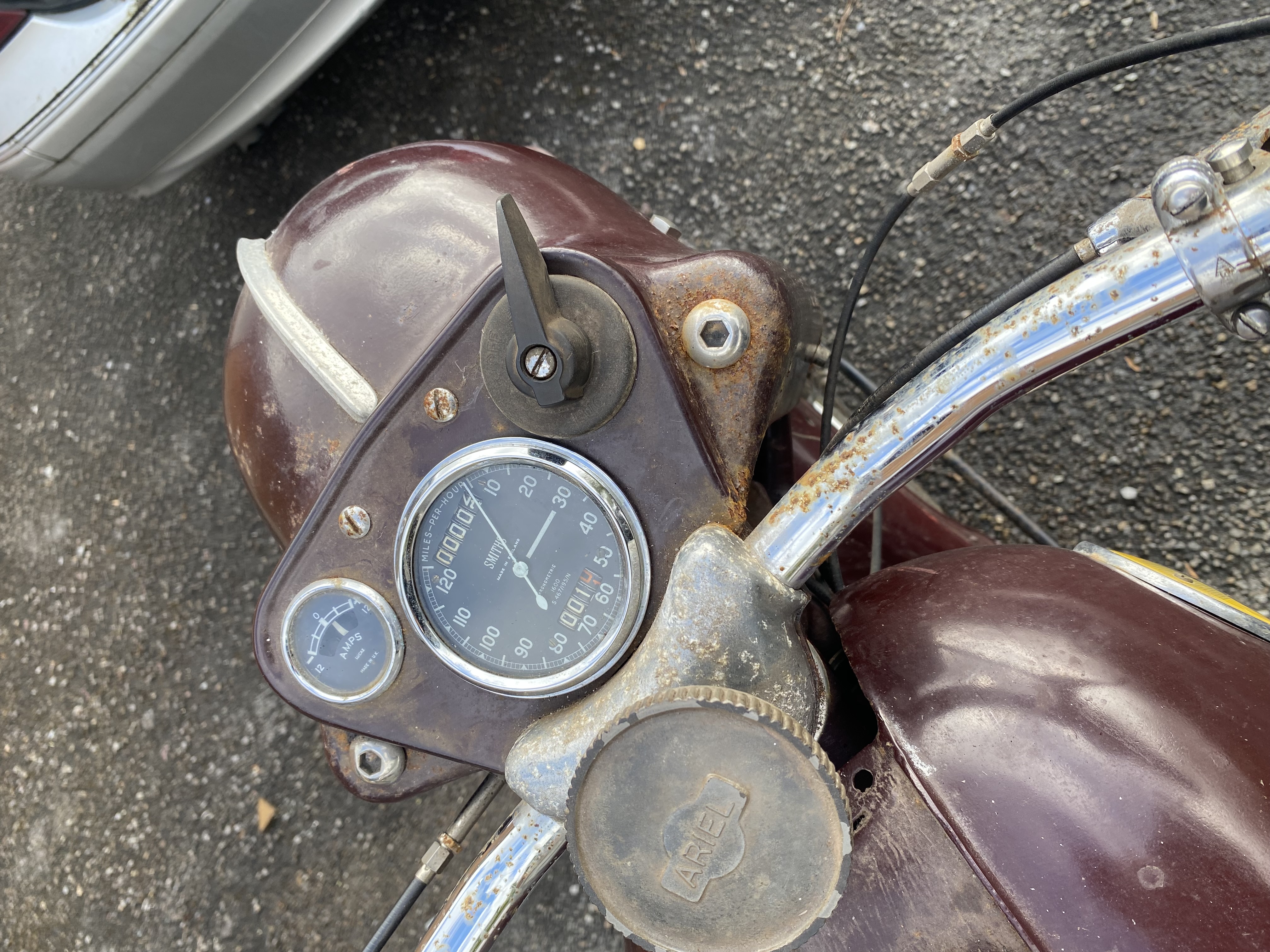 Ariel 650 Huntmaster, running project,with V5