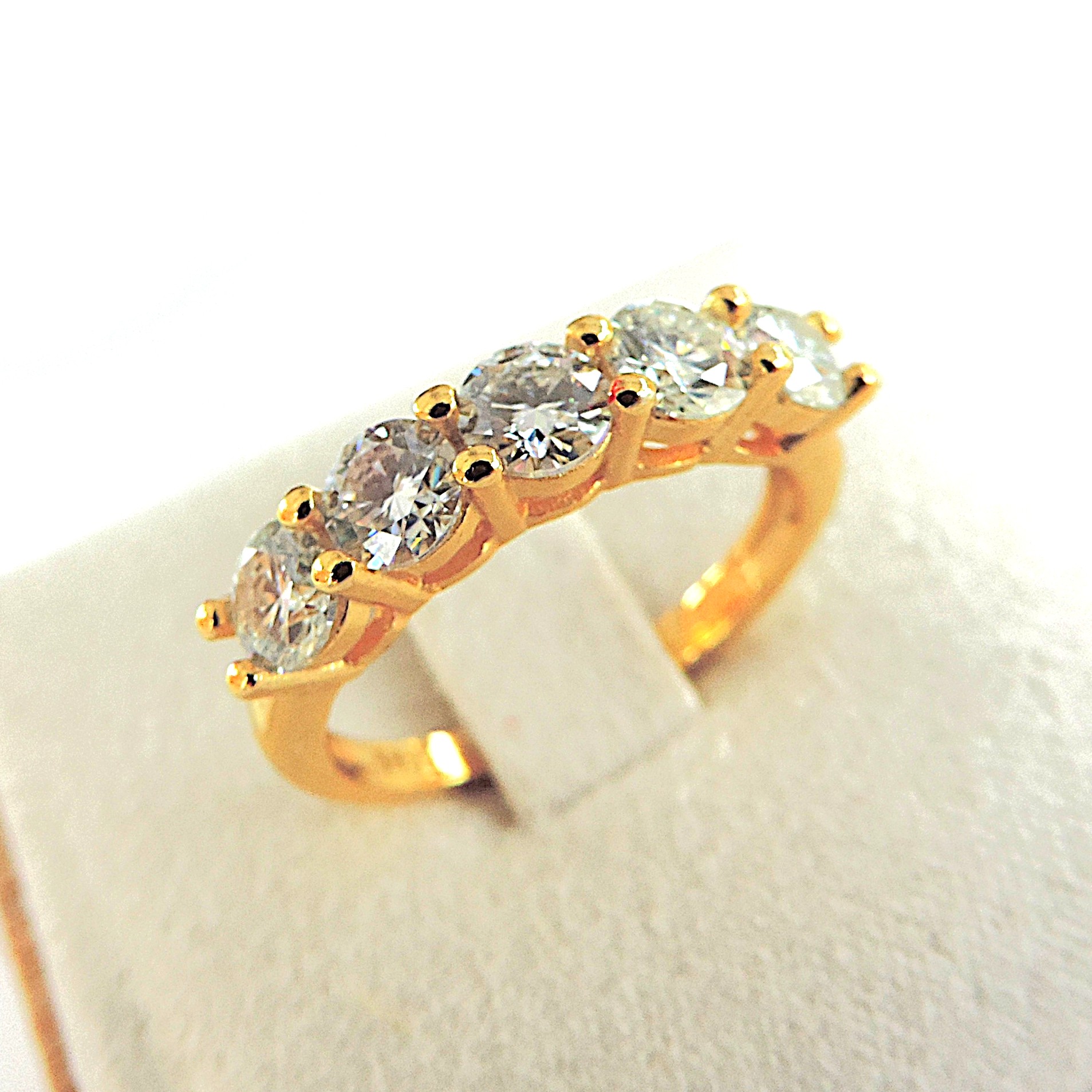 18k Gold 925 Silver Moissanite Gemstone Ring 'New'