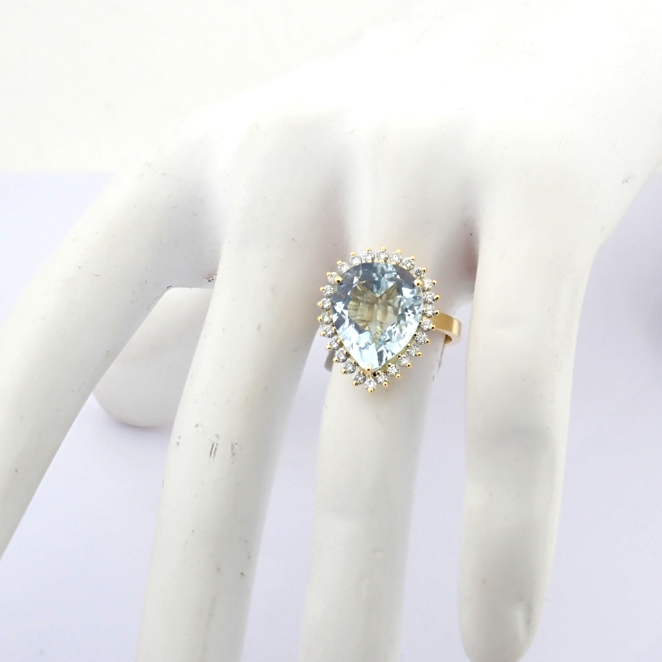 Natural Diamond 18K Yellow Gold Ring