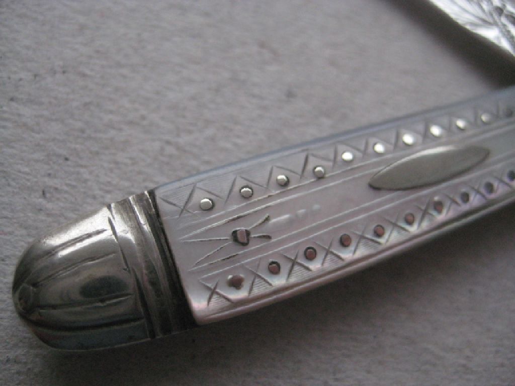 George V Mother of Pearl Hafted Silver Bladed Folding Fruit Knife, Birmingham 1919