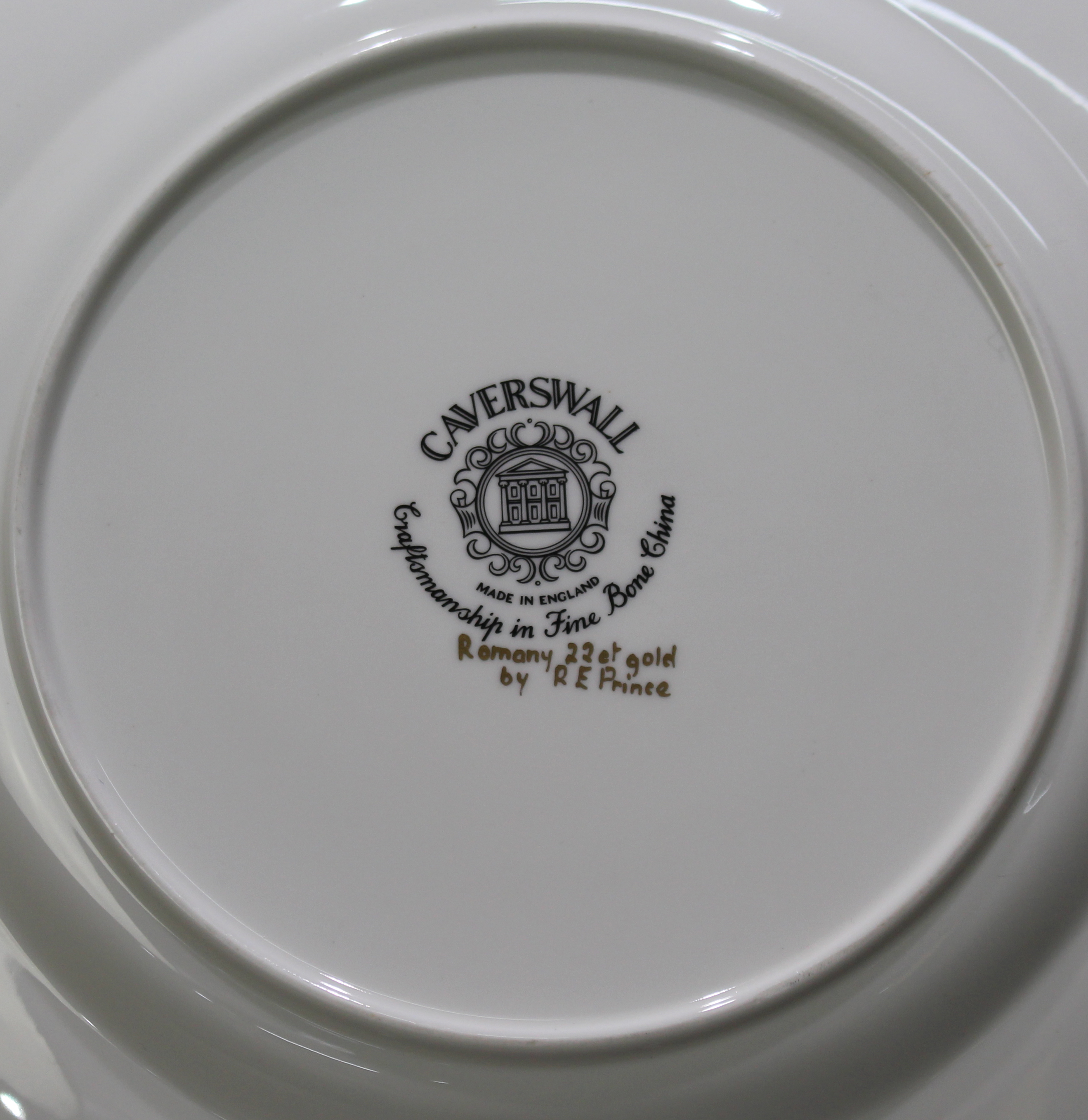 Caverswall Romany 22ct Gold Cabinet Plate