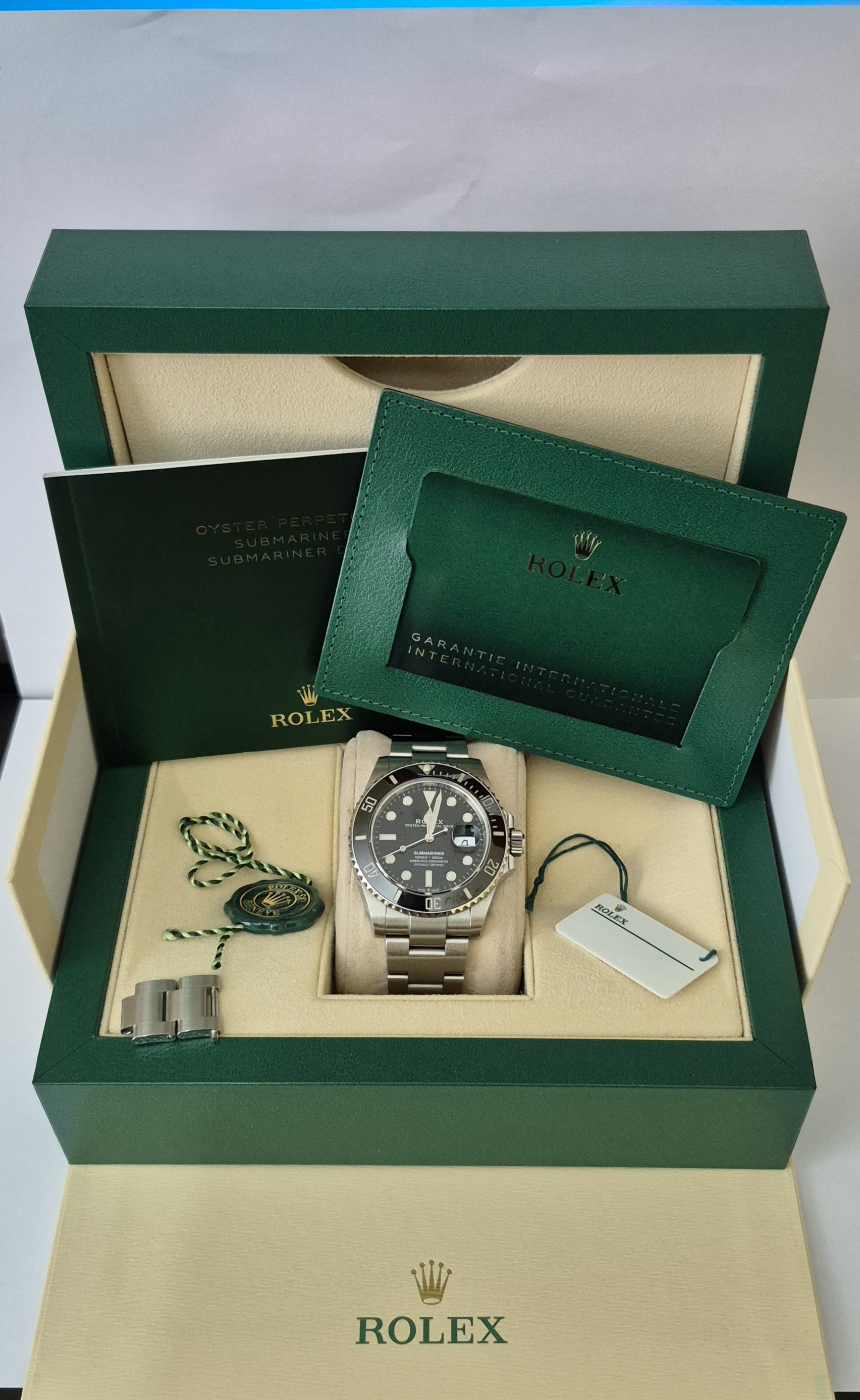 Rolex Submariner Date 126610LN 2021 Complete Set