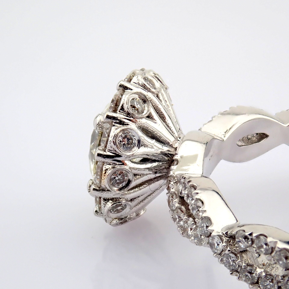Natural Diamond 18K White Gold Ring