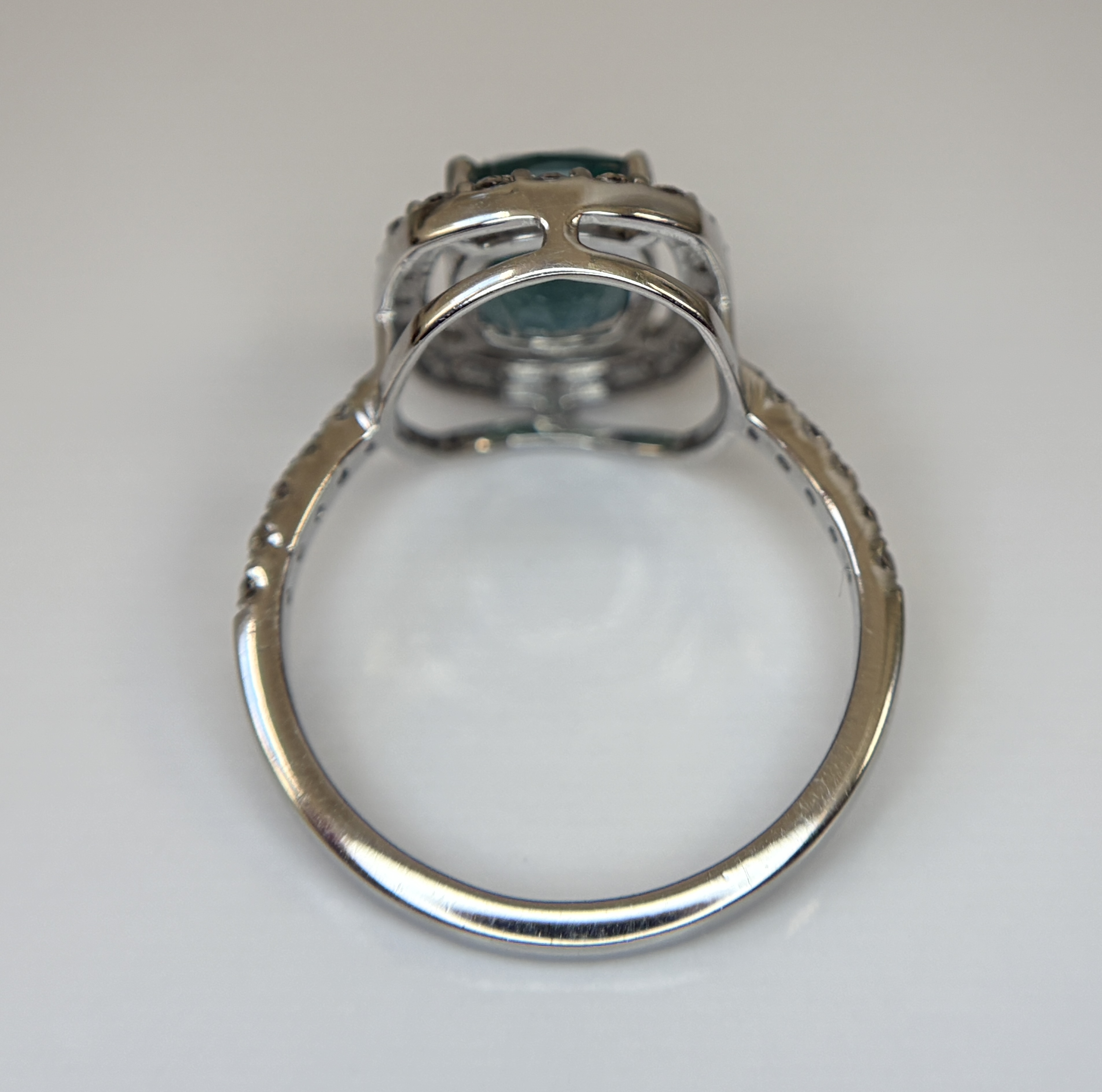 Beautiful 2.25 CT Natural Emerald Ring With Natural Diamonds & Platinum 950