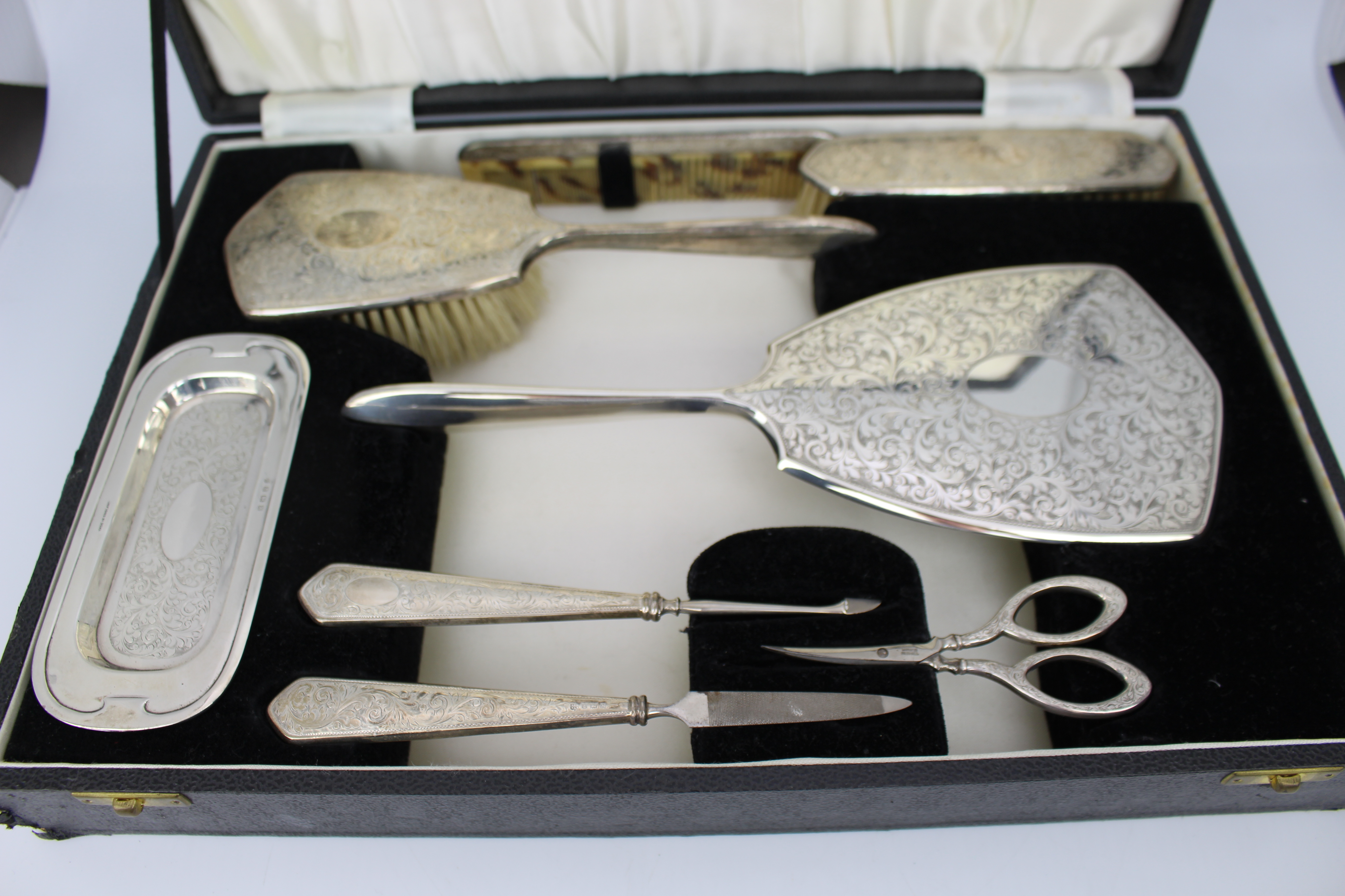 Cased Sterling Silver Vanity Set by Charles S. Green, Birmingham 1947